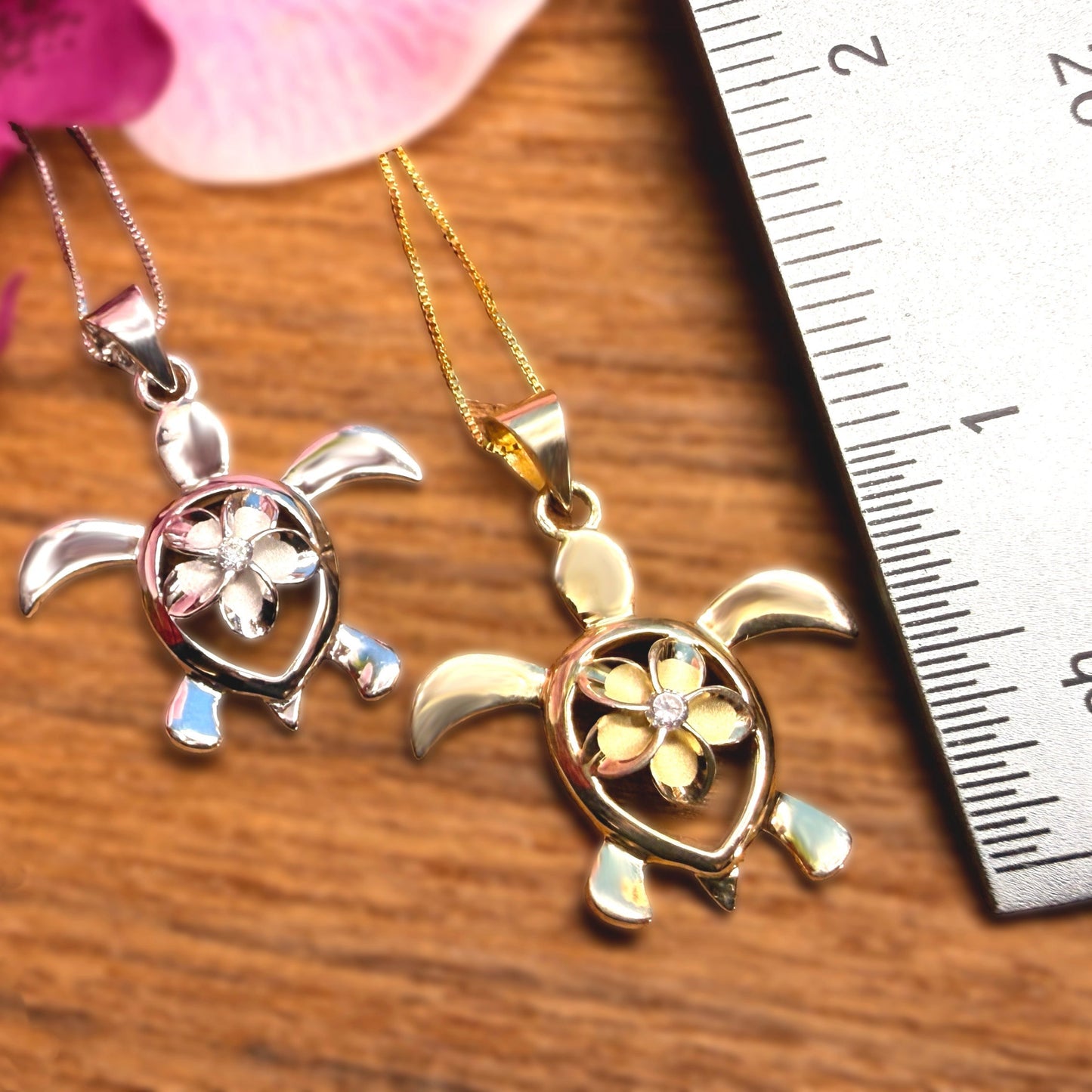 Ke Aloha Honu Plumeria Pendant