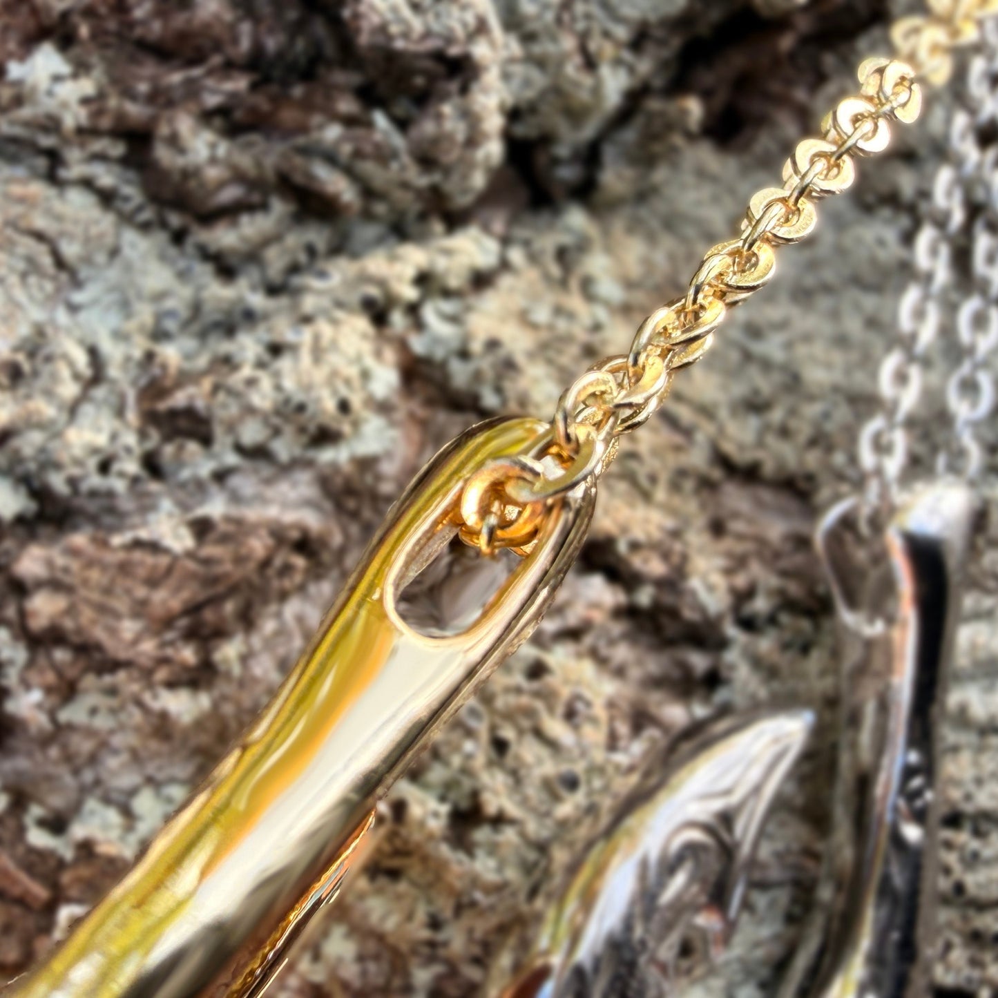 Manini Reversible Koa Fish Hook