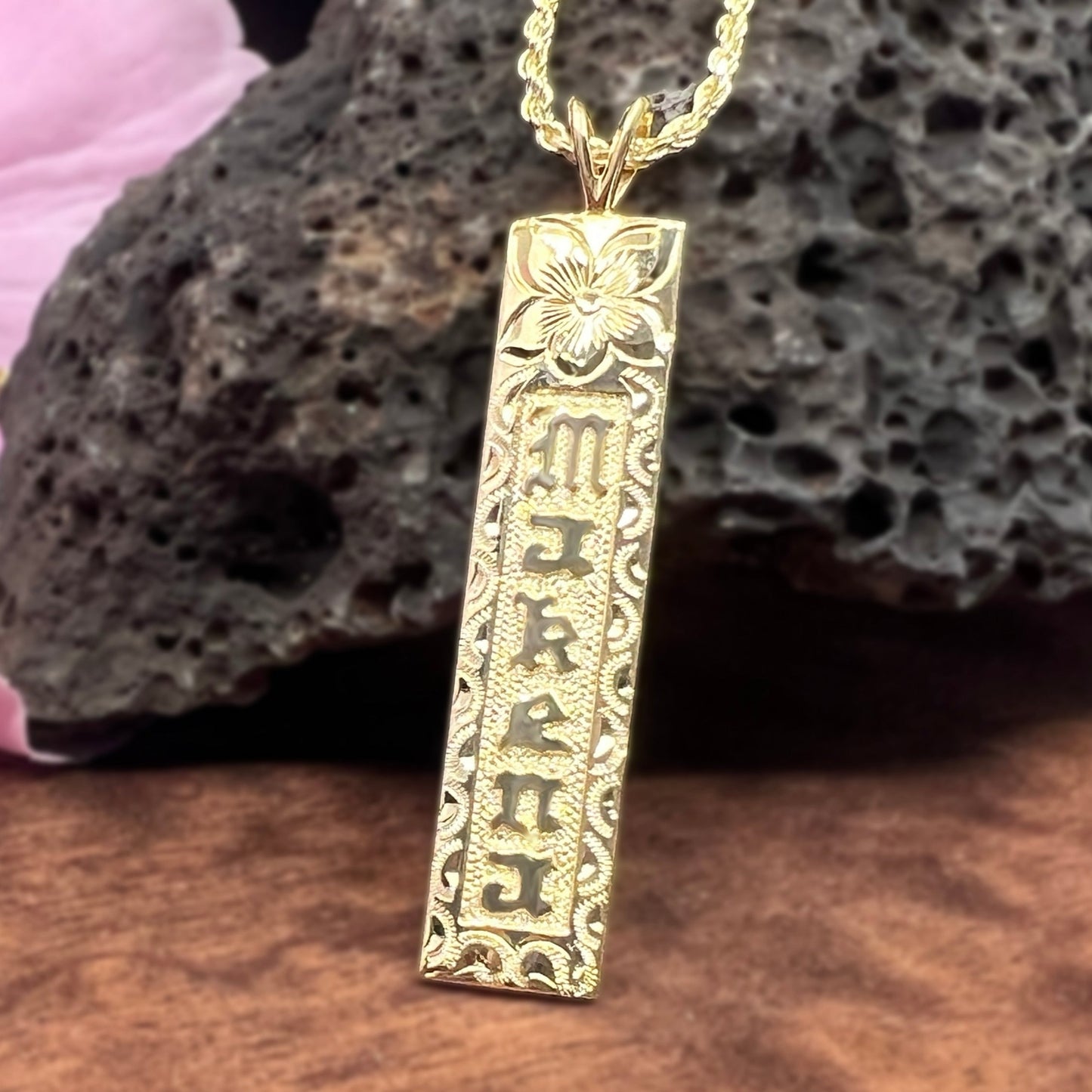 Custom Hawaiian Heirloom Vertical Bar Pendant