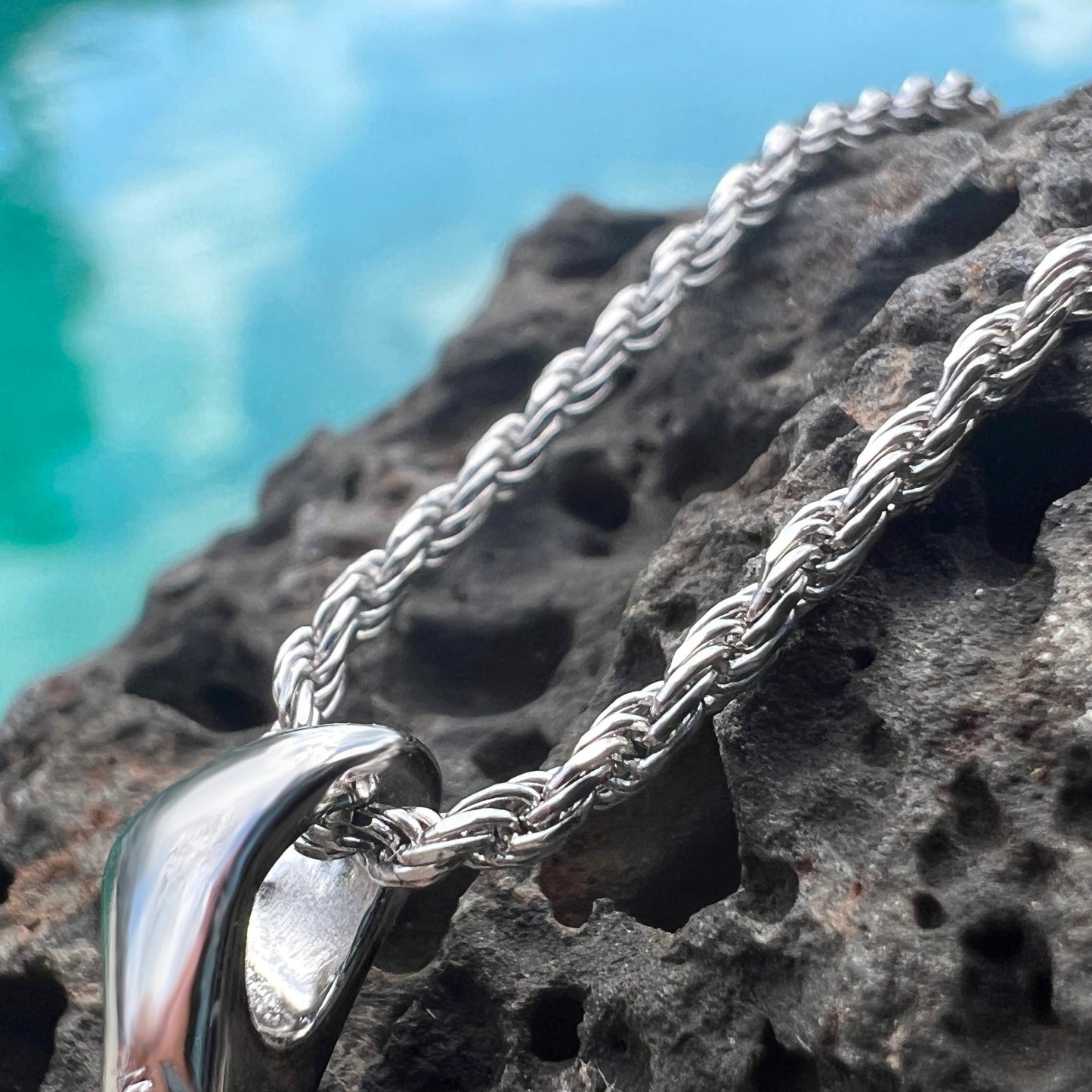 Manini Hawaiian Scroll Silver Fish Hook