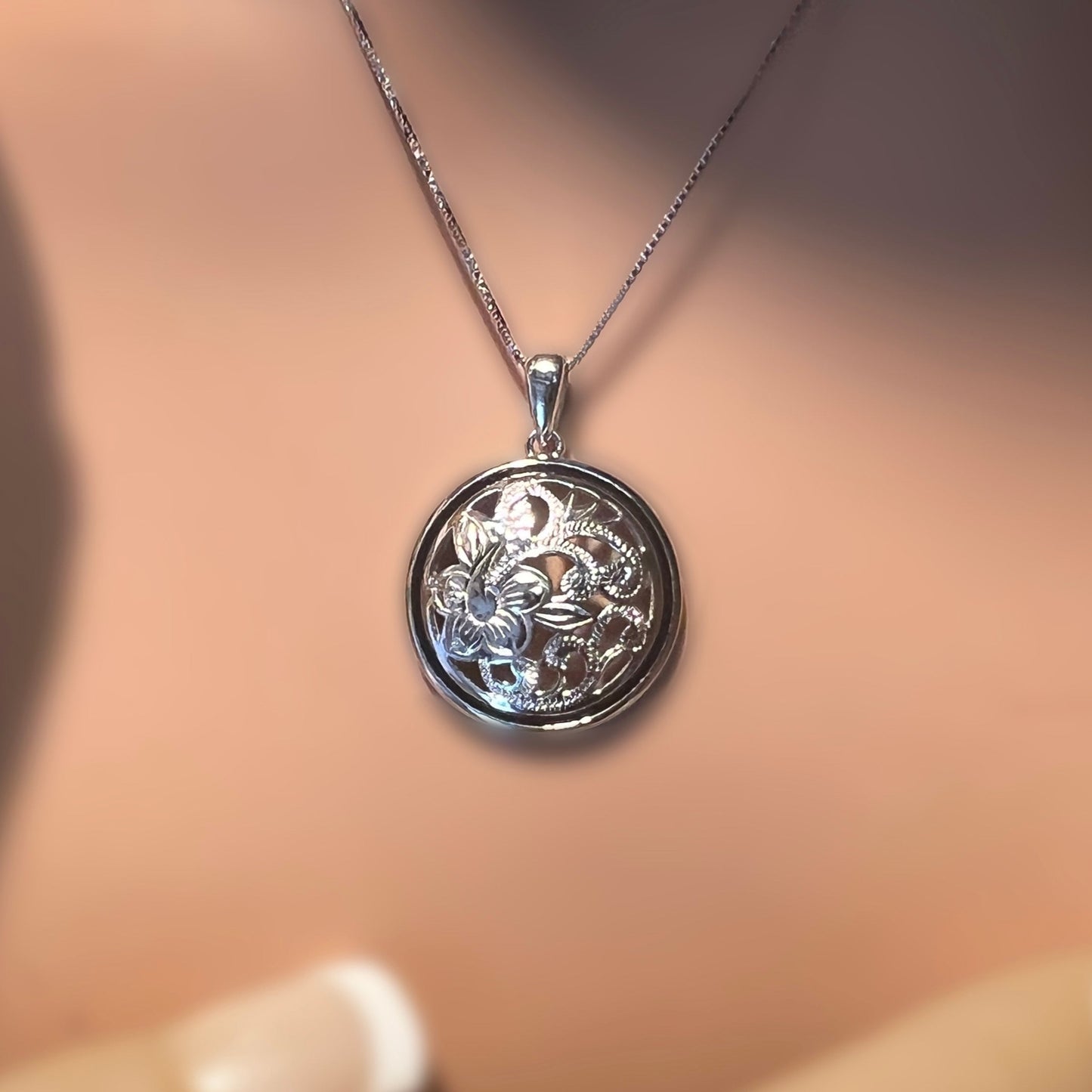 Hawaiian Scroll Cutout Po’ai Jewelry