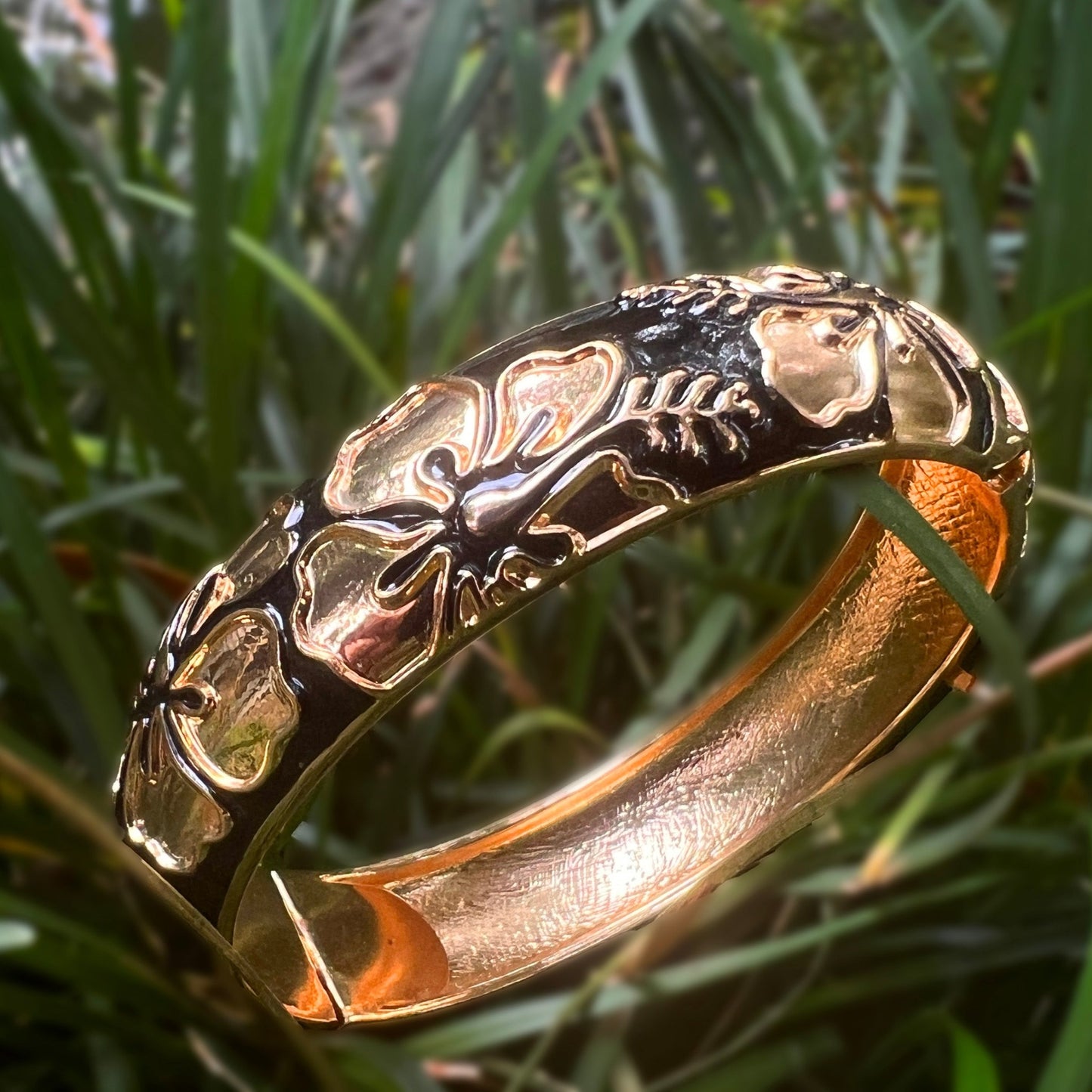 Tropical Colors Puanani Hibiscus Flower Bangle Set of 2