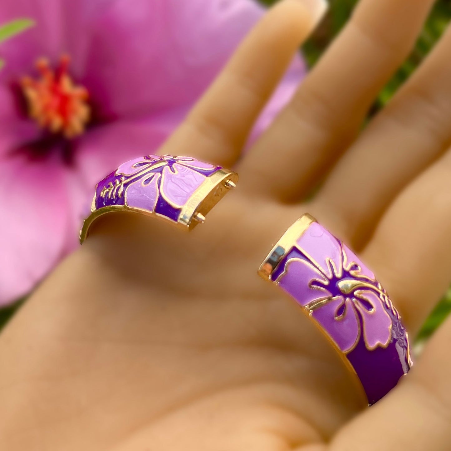 Tropical Colors Puanani Hibiscus Flower Bangle Set of 2