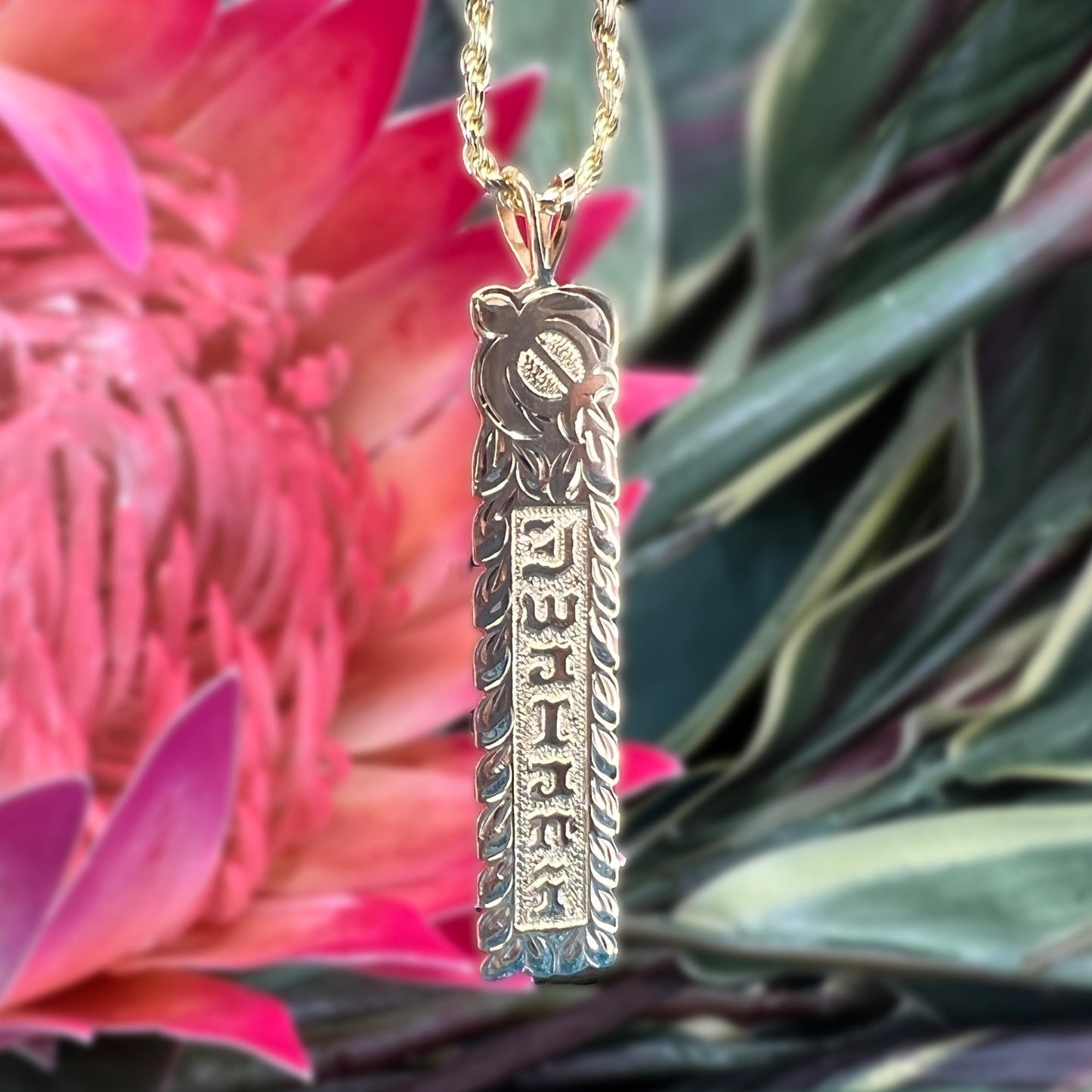 Custom Hawaiian Heirloom Vertical Bar Pendant