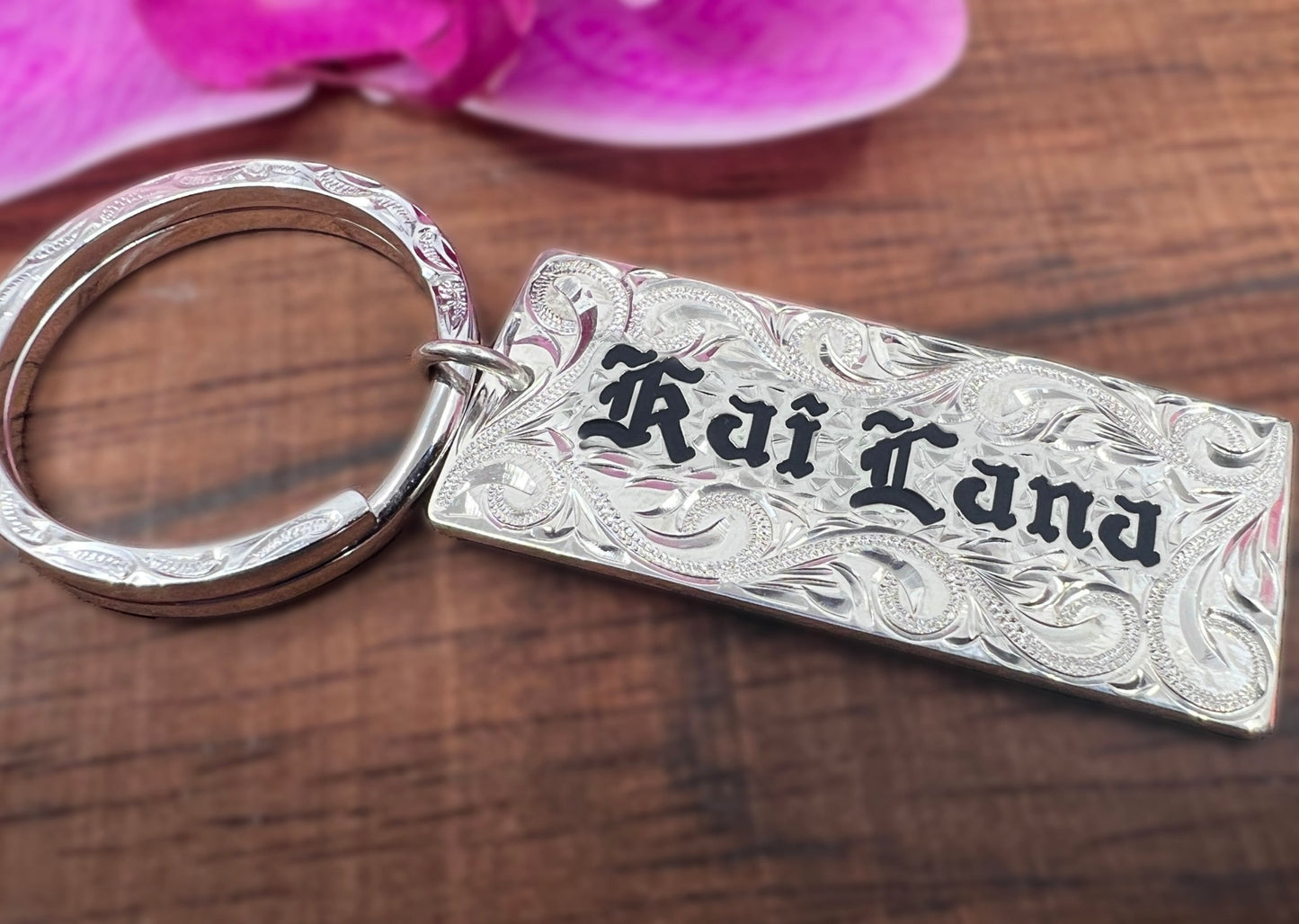 Custom Hawaiian Scroll Keychain