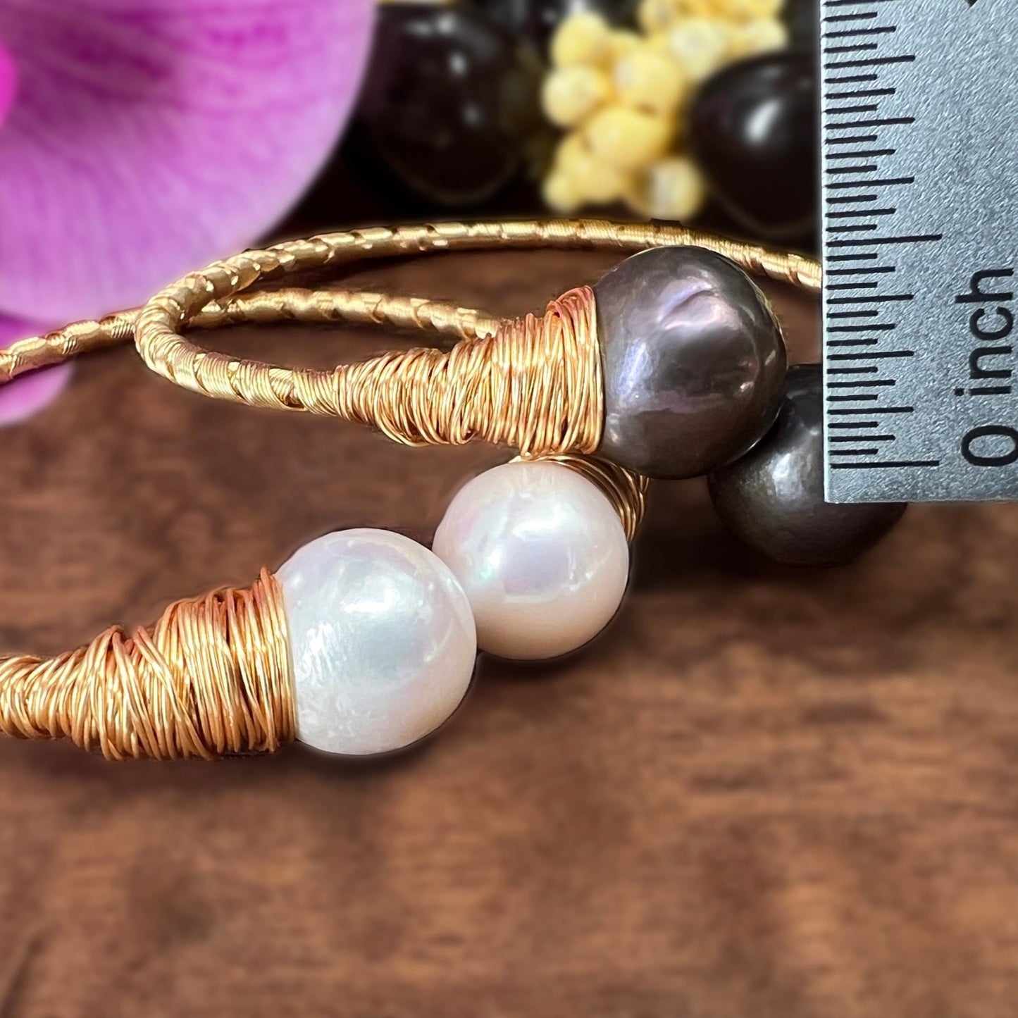 ‘Elua Adjustable Freshwater Baroque Pearl Bracelet