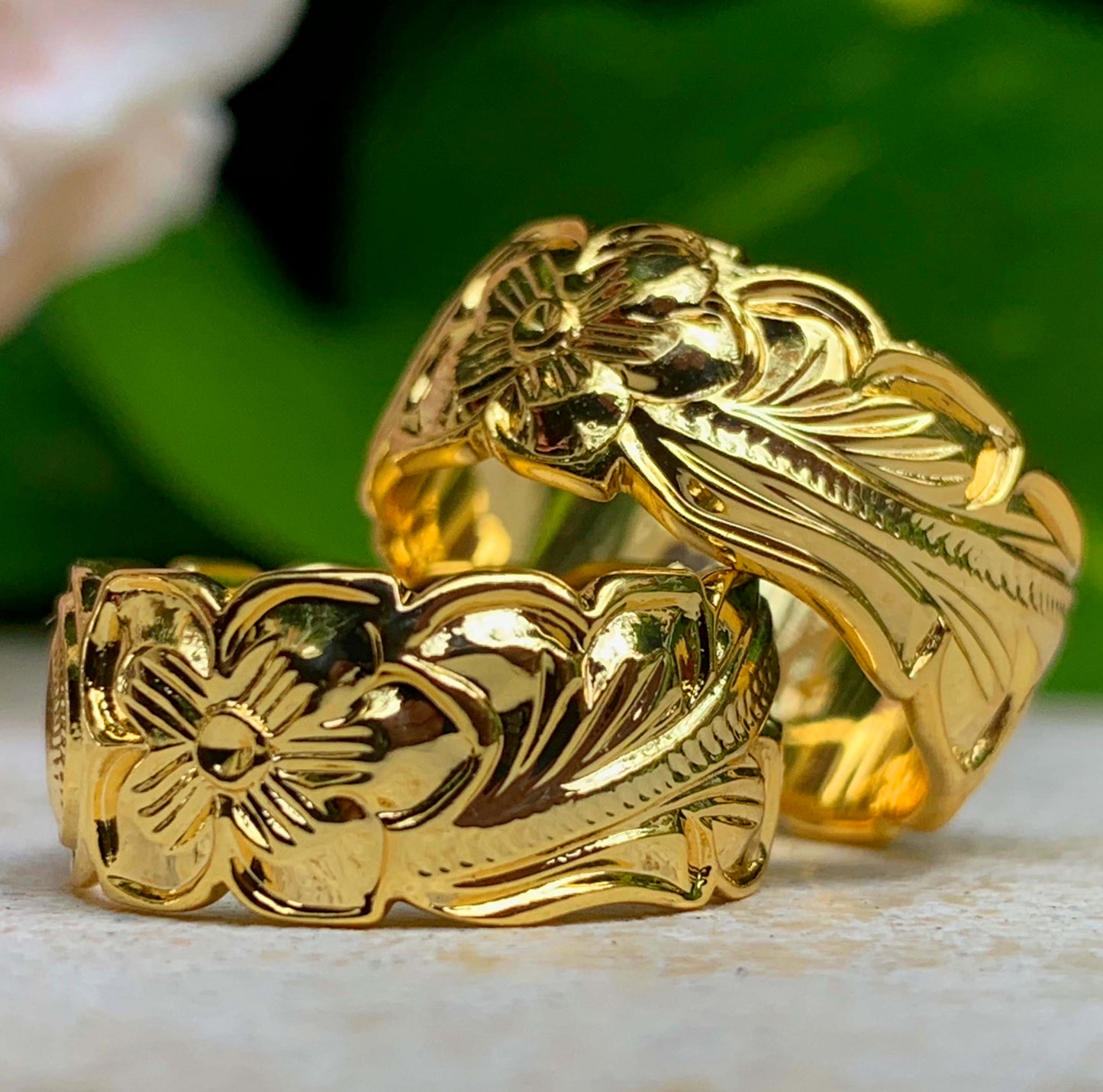 14K Gold Plated Hawaiian Scroll Unisex Band closeup