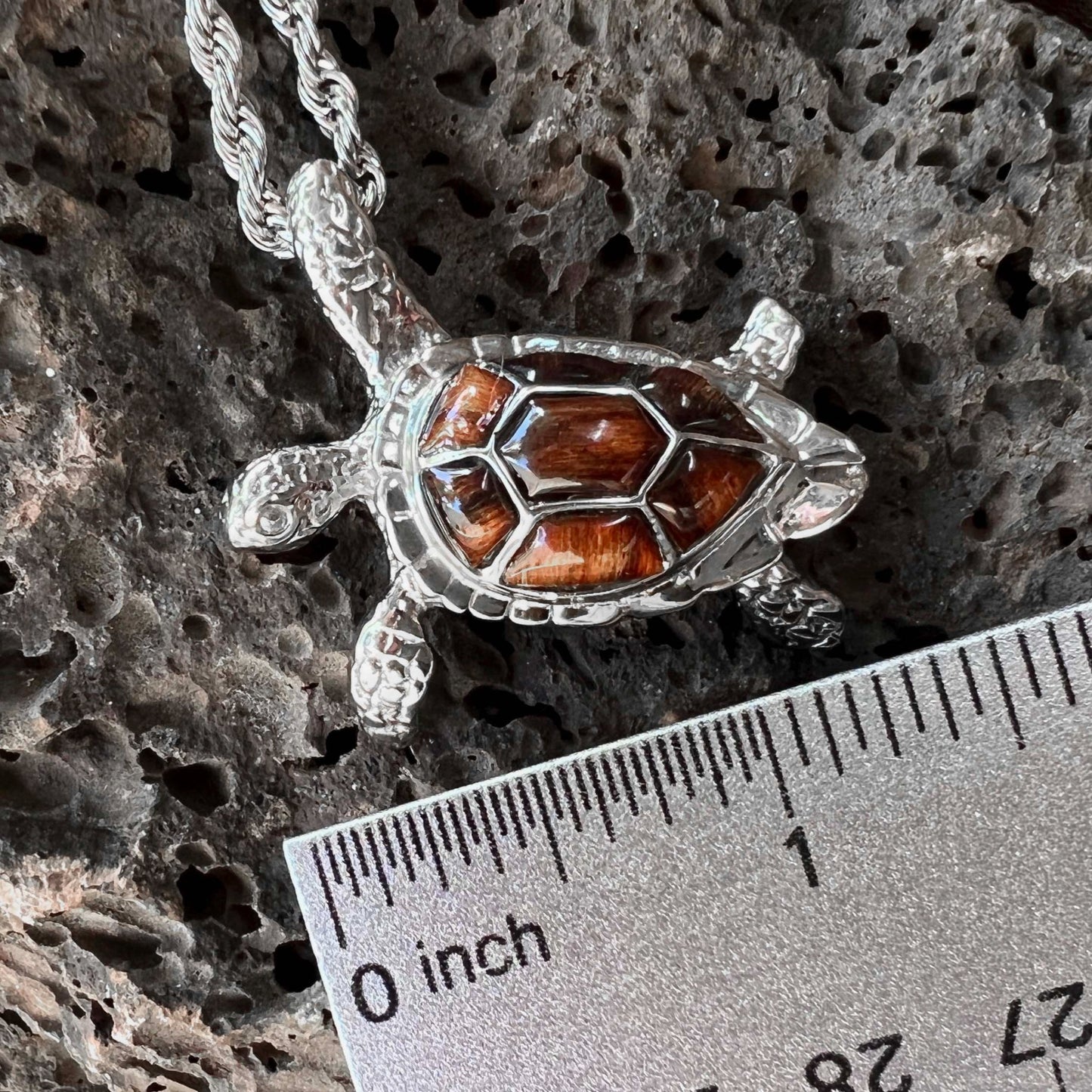 La'au Wood Honu Stainless Steel Pendant w/2mm Rope Chain