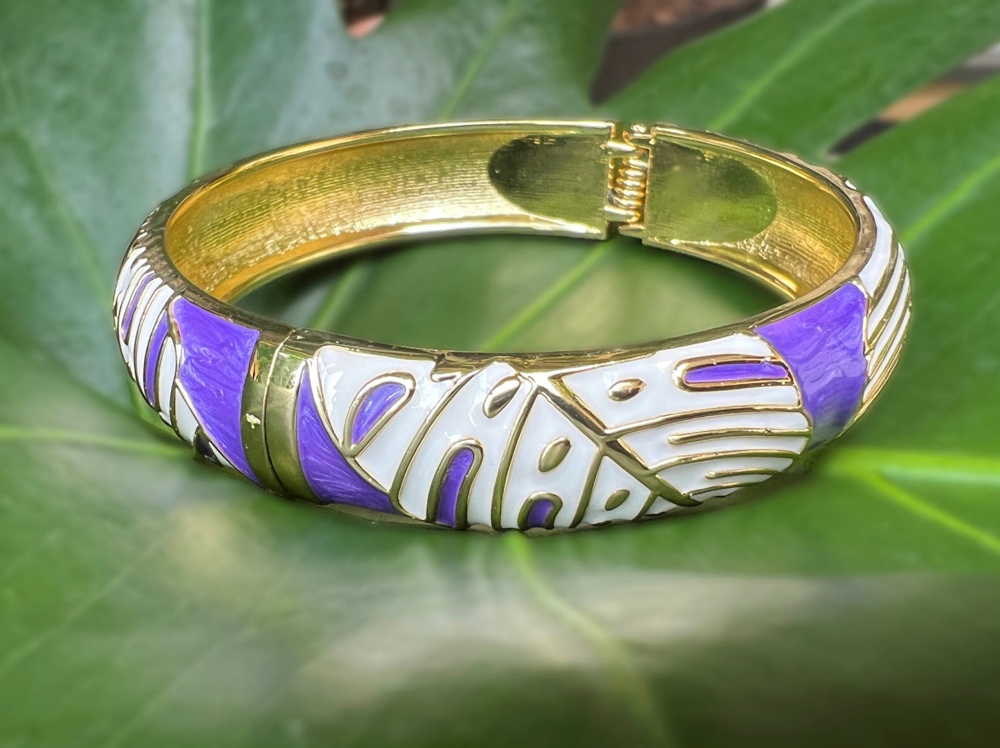 Maika`i Monstera Leaf Enameled Bangle Set of 3
