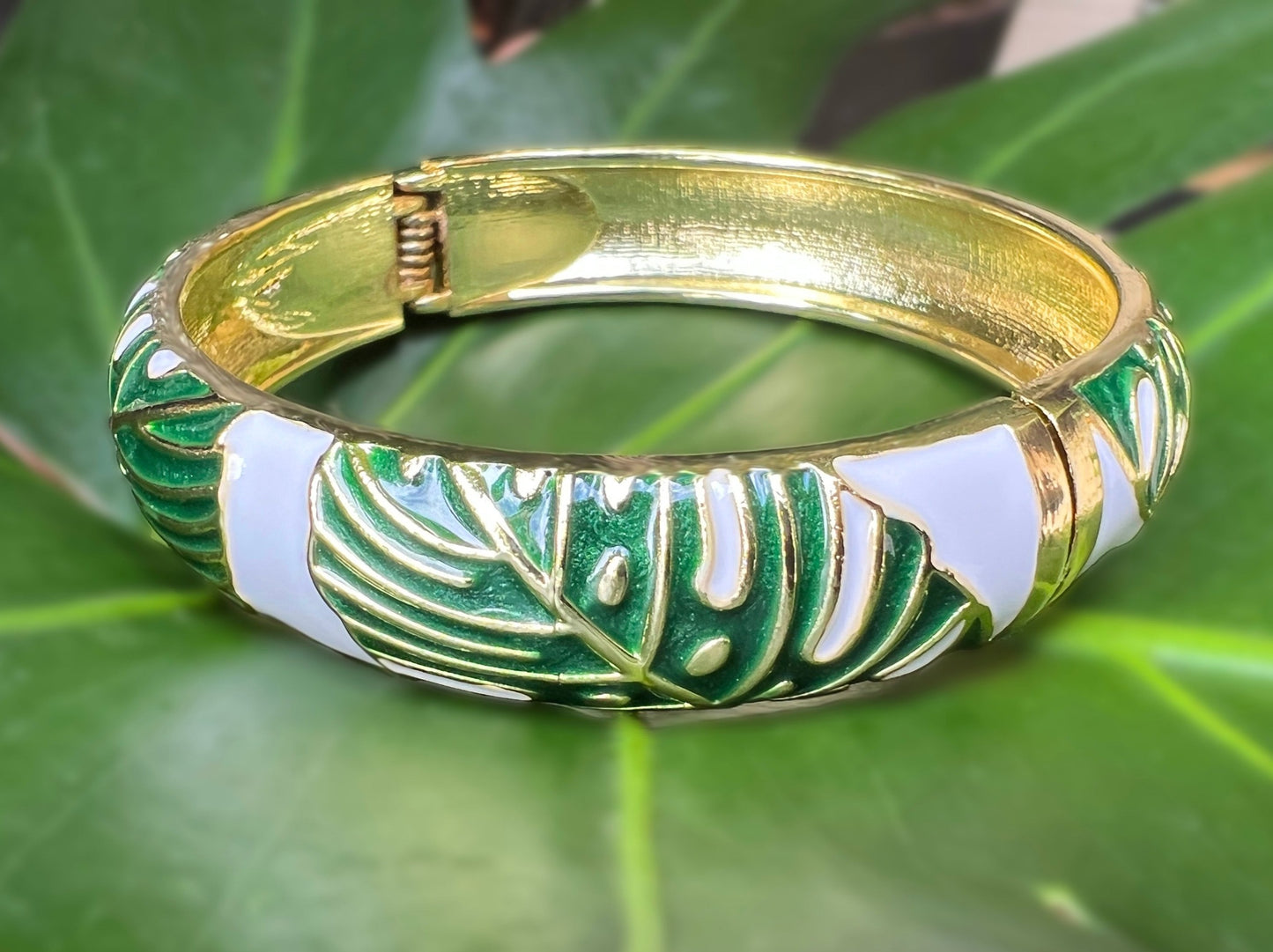 Maika`i Monstera Leaf Enameled Bangle Set of 3