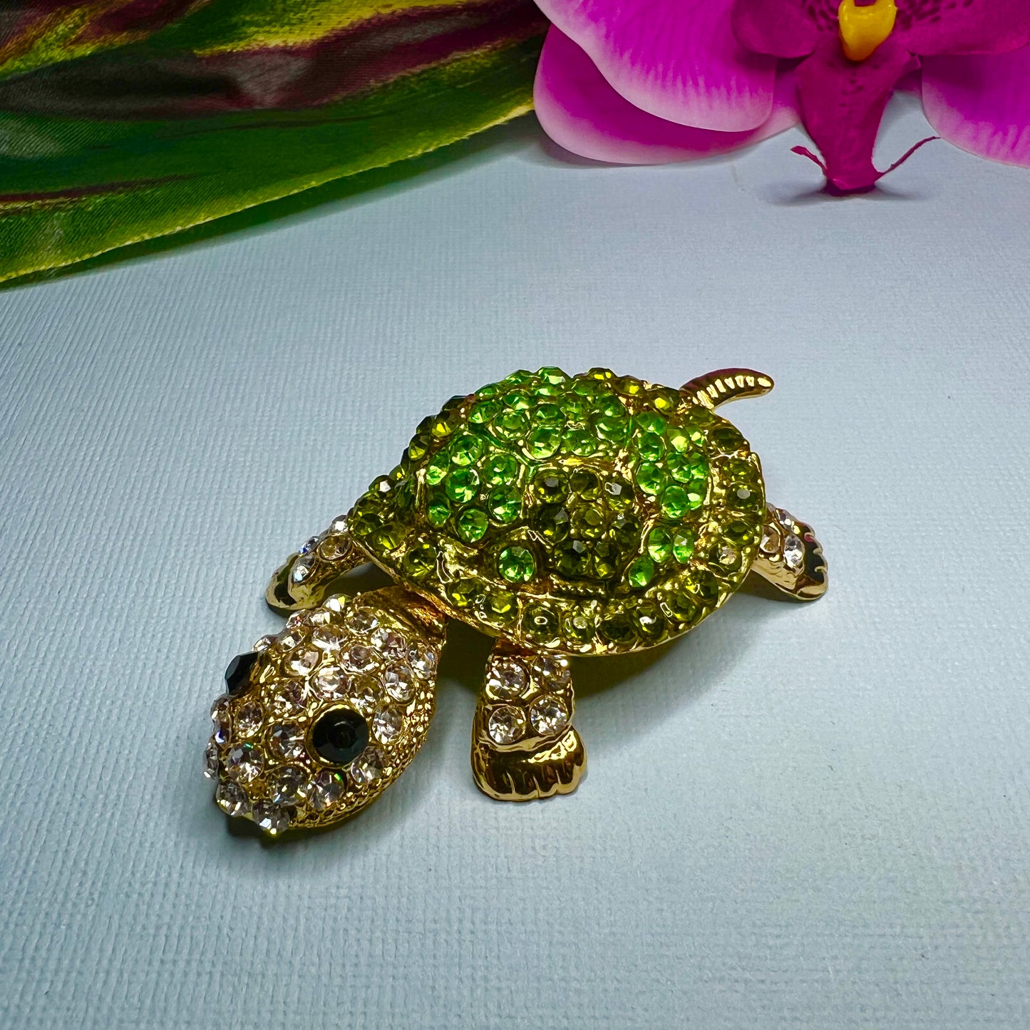 Rhinestone Honu Amakua Keepsake
