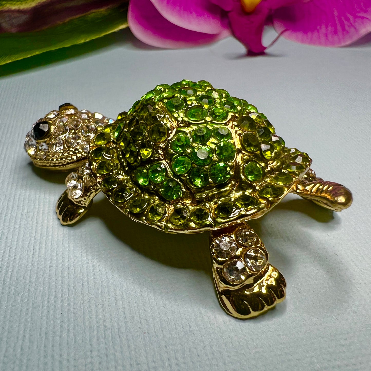 Rhinestone Honu Amakua Keepsake