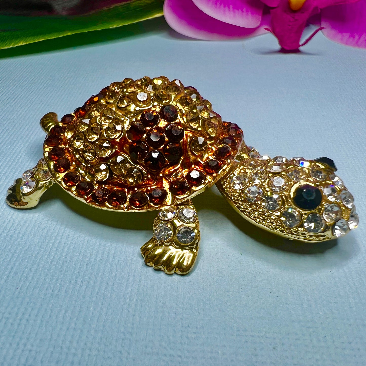 Rhinestone Honu Amakua Keepsake