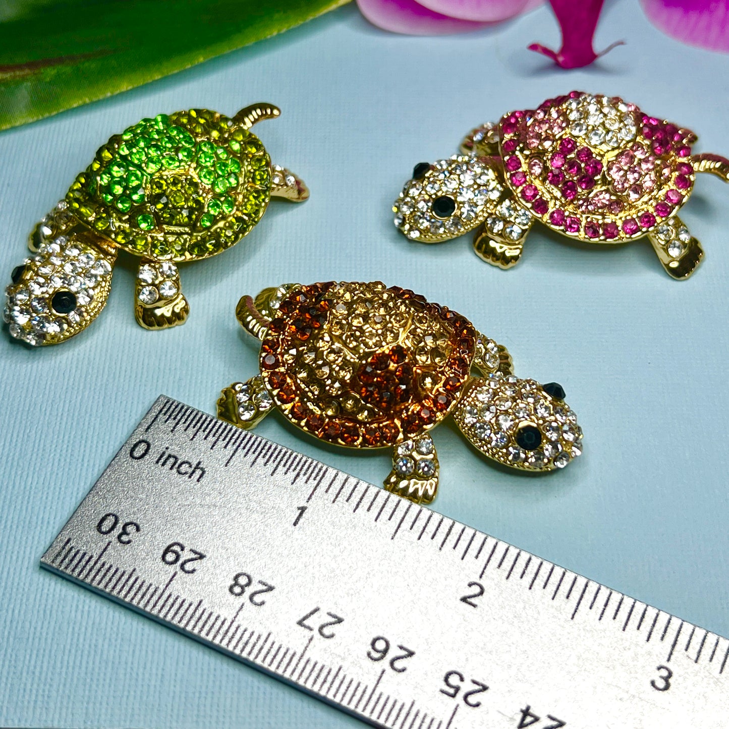 Rhinestone Honu Amakua Keepsake