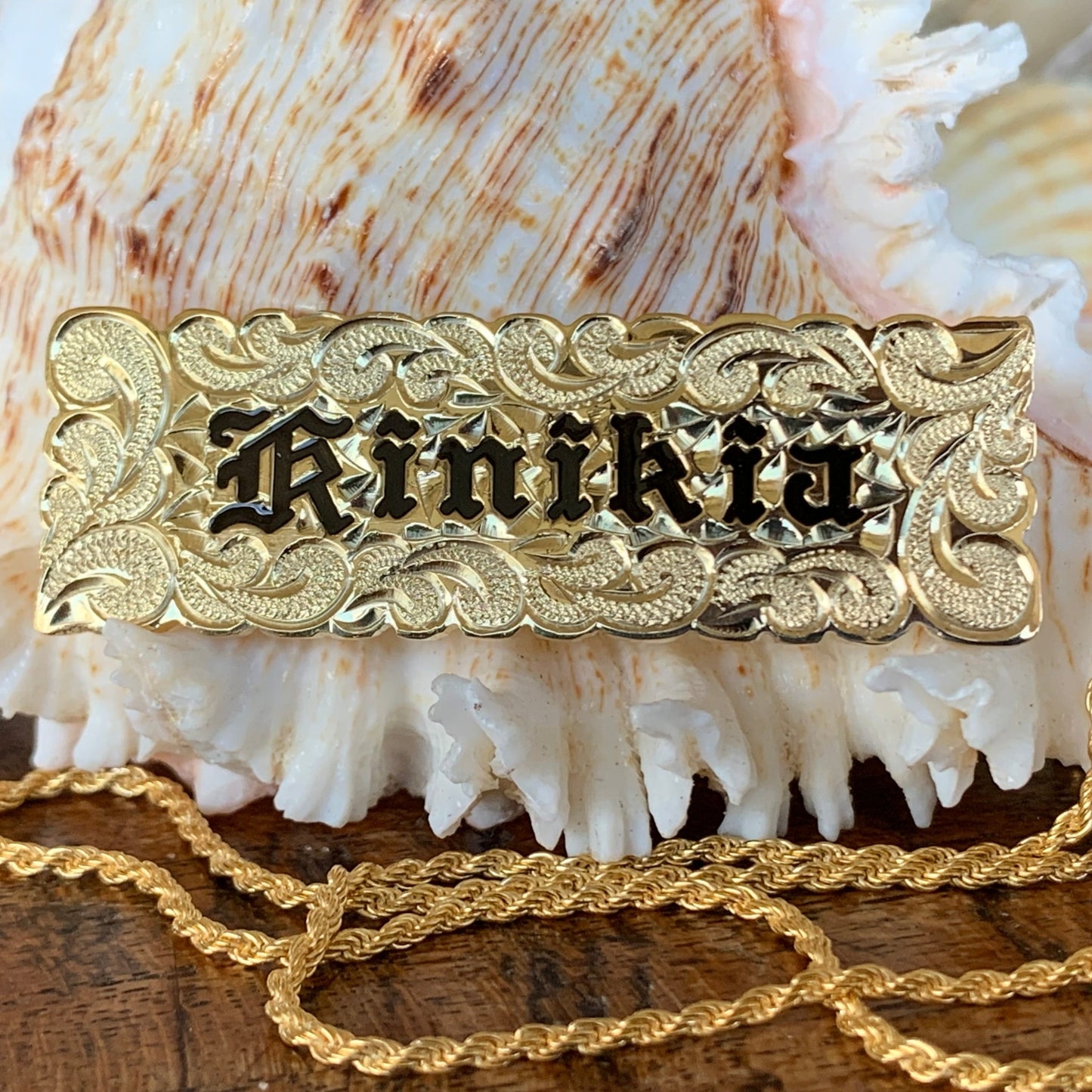 Custom Hawaiian Heirloom 18MM Nameplate w/ Chain