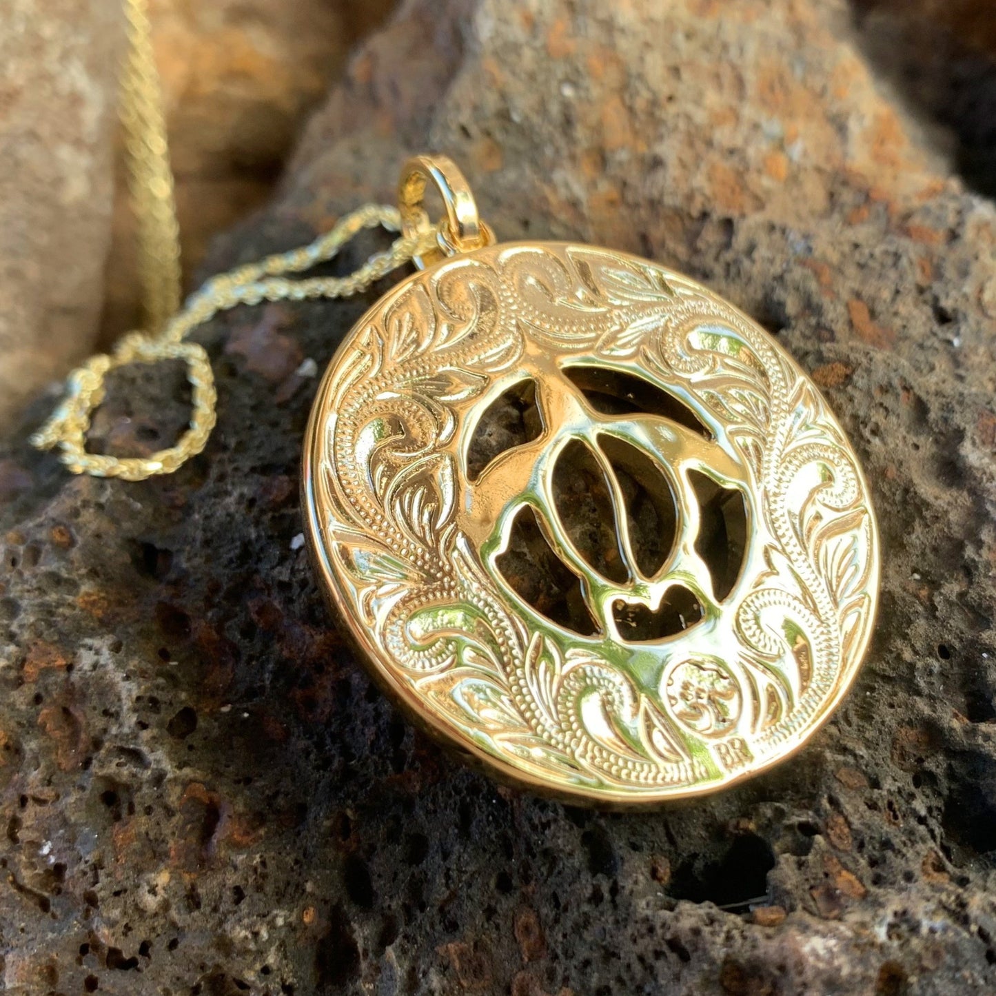 Koa Petroglyph Honu Circle Pendant