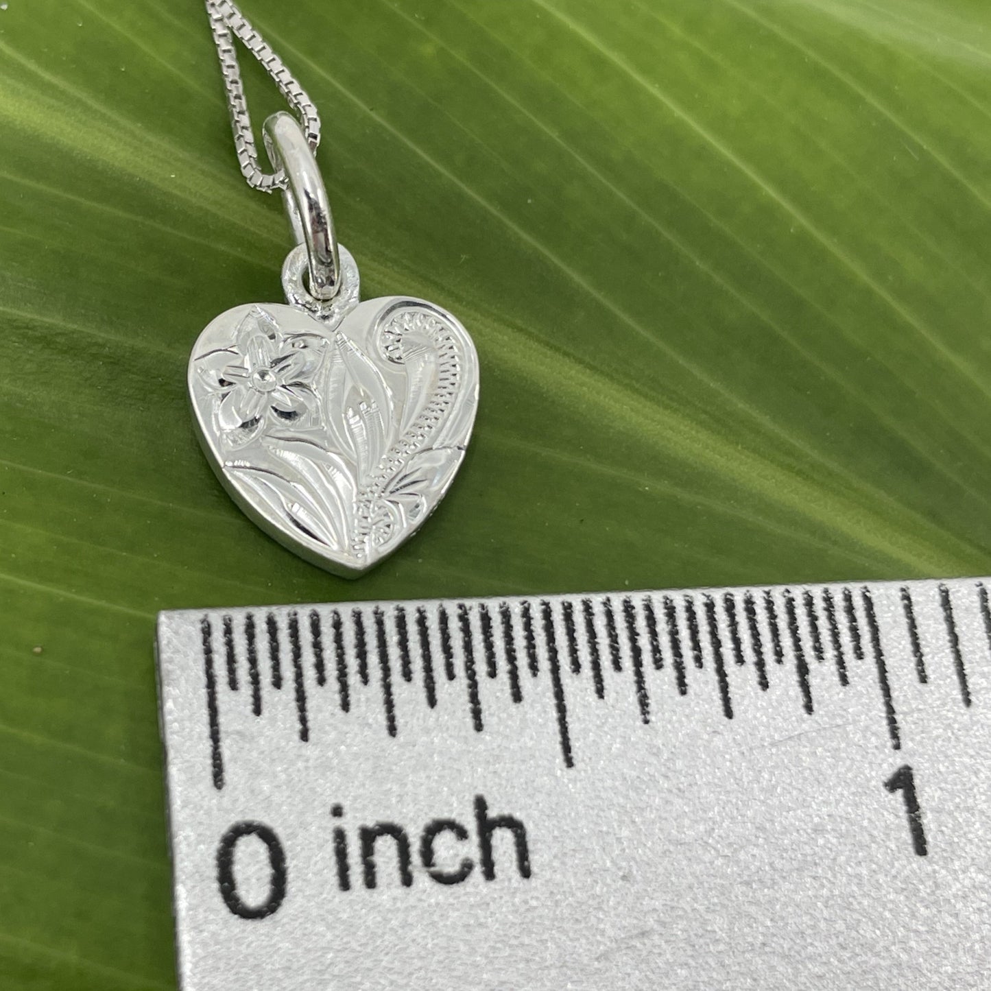 Hawaiian Scroll Petite Heart Pendant Necklace