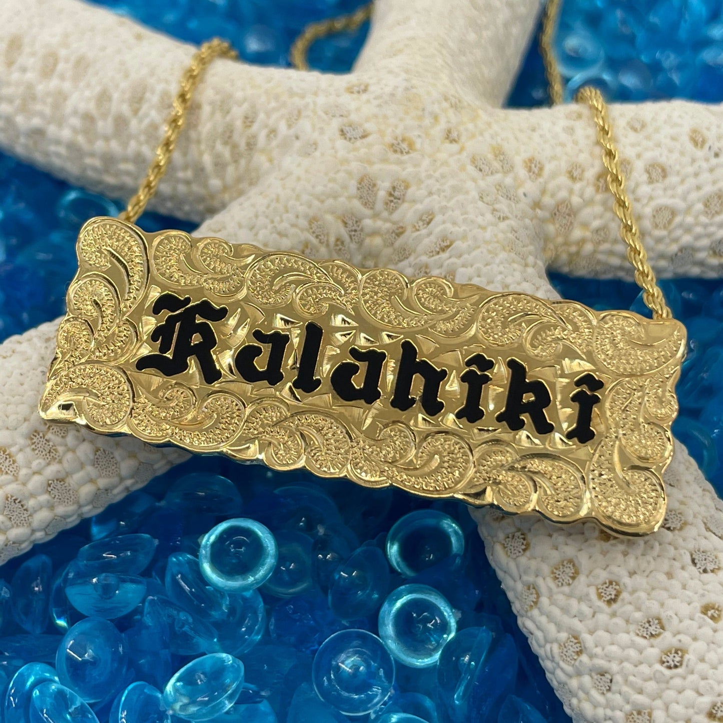 Custom Hawaiian Heirloom 18MM Nameplate w/ Chain