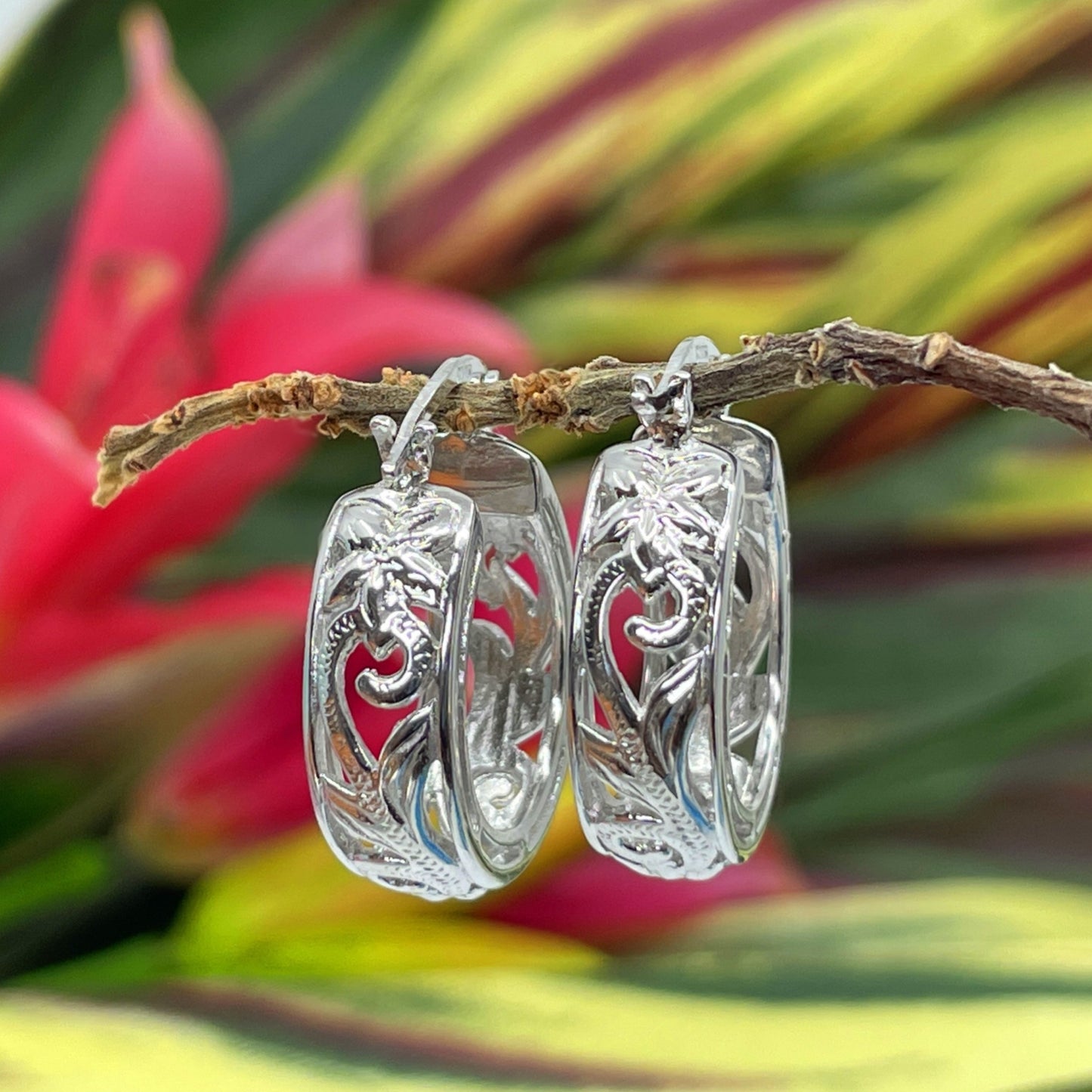 Hawaiian Scroll 3D Cutout Hoop Earrings in Silver