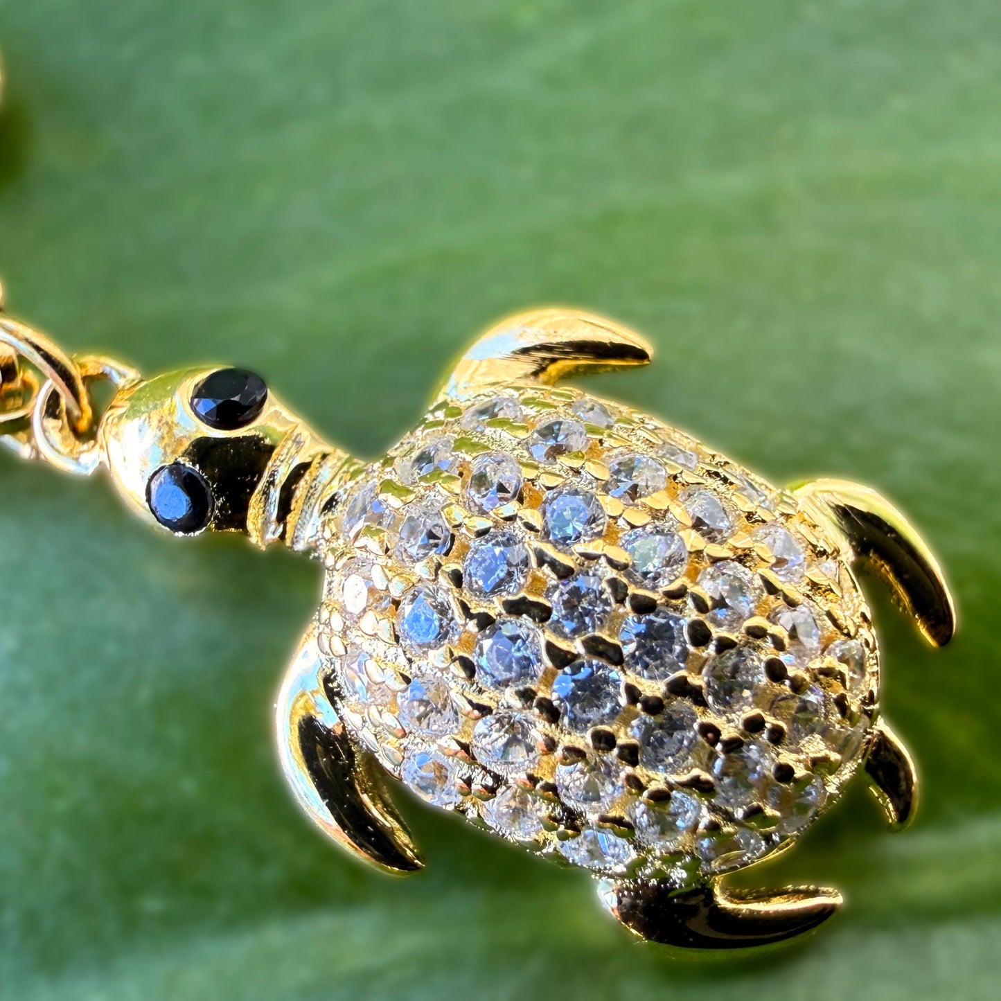 Pua Hō‘ike Plumeria Pave Adjustable Anklet