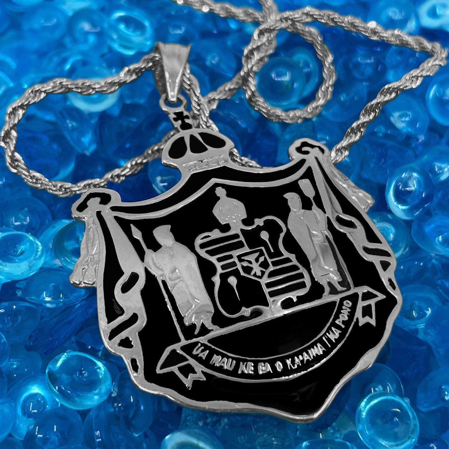 Enameled 35mm Hawaii Coat of Arms Pendant