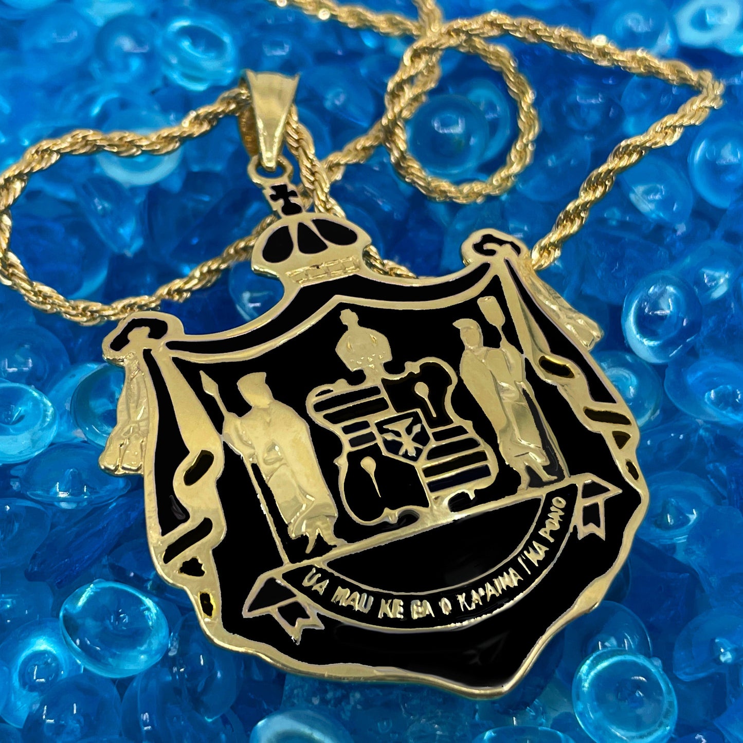 Enameled 35mm Hawaii Coat of Arms Pendant