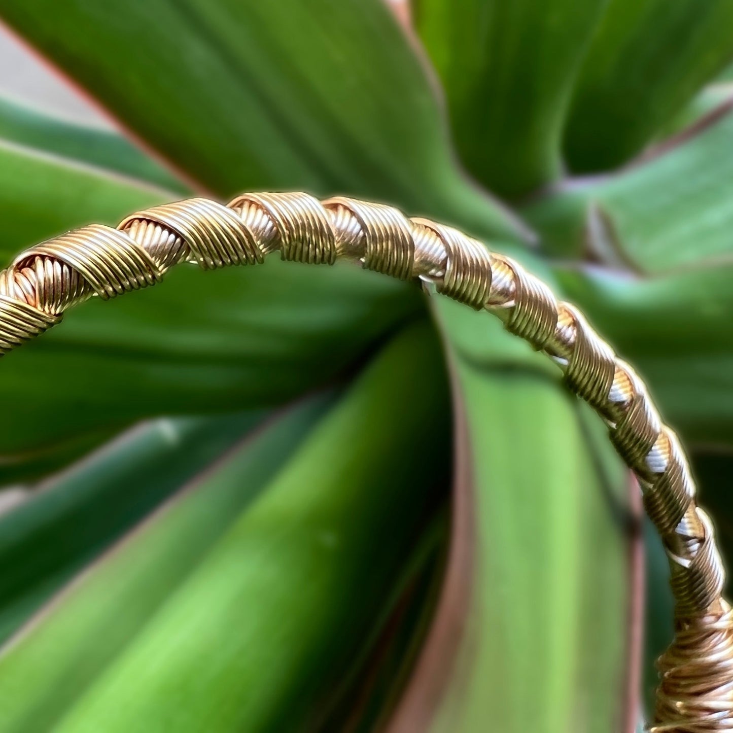 ‘Elua Adjustable Freshwater Baroque Pearl Bracelet