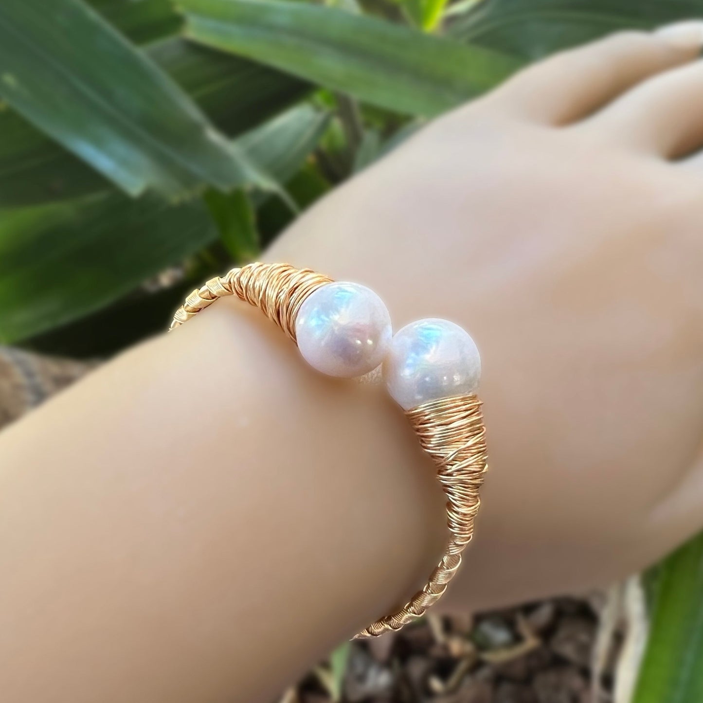 ‘Elua Adjustable Freshwater Baroque Pearl Bracelet