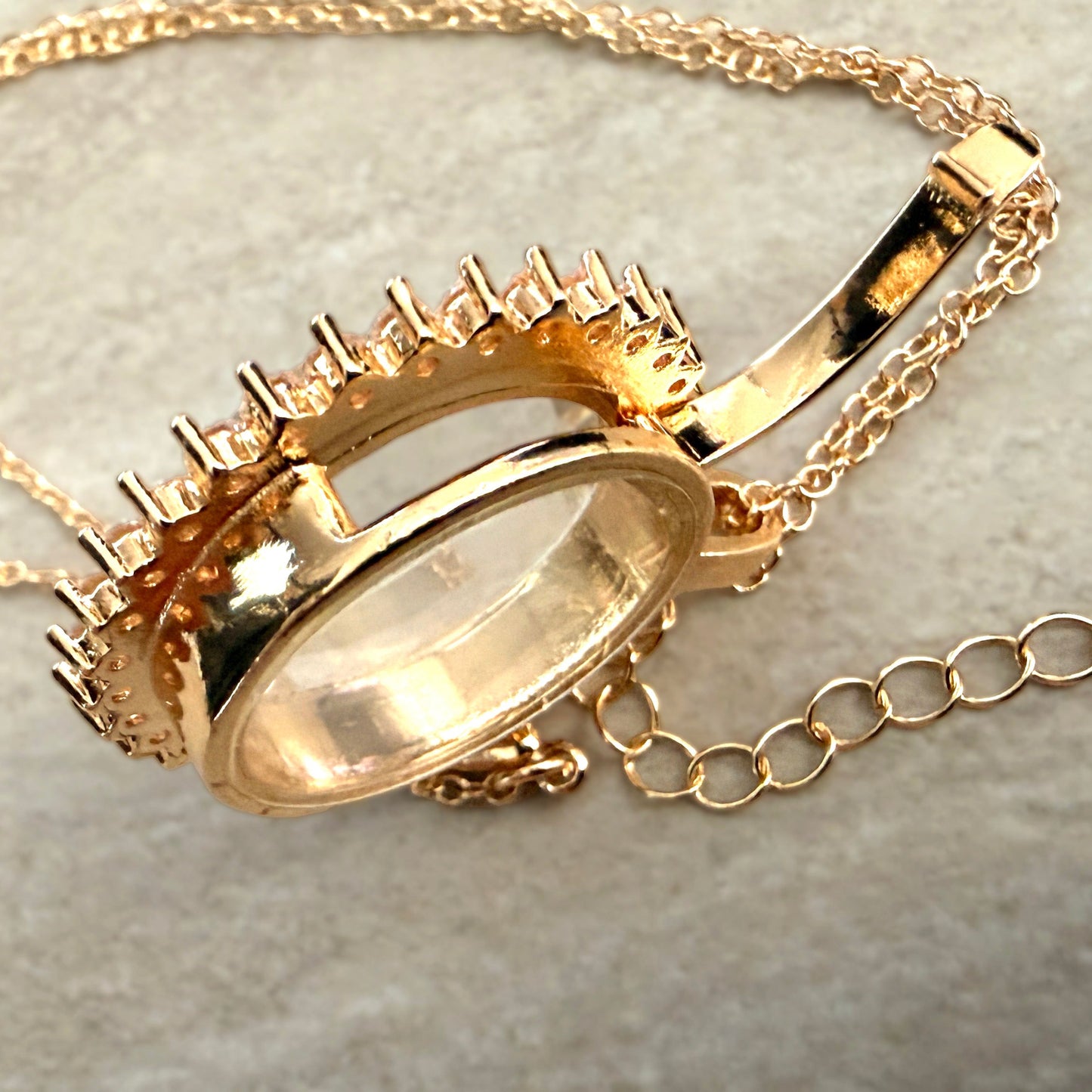Malama Lei CZ Memory Locket