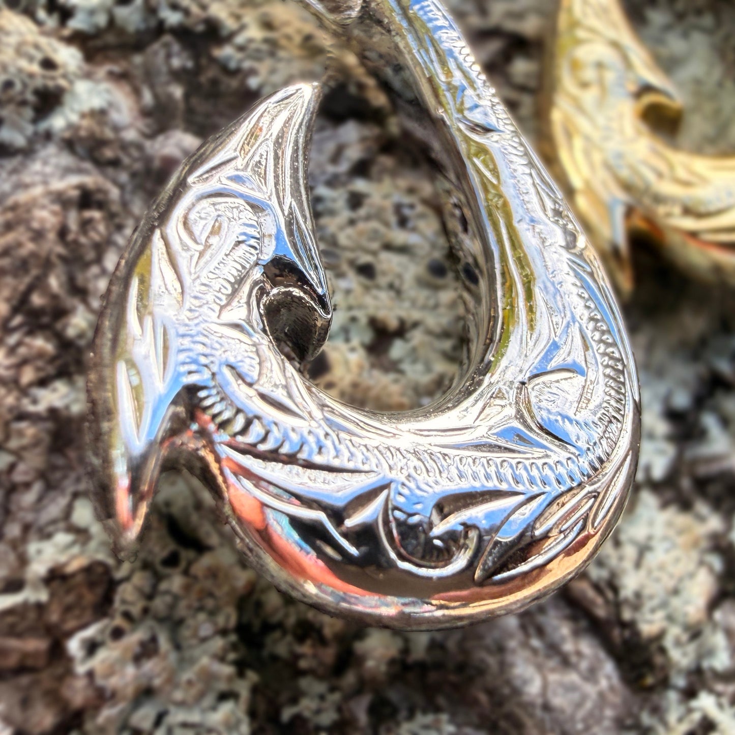 Manini Reversible Koa Fish Hook