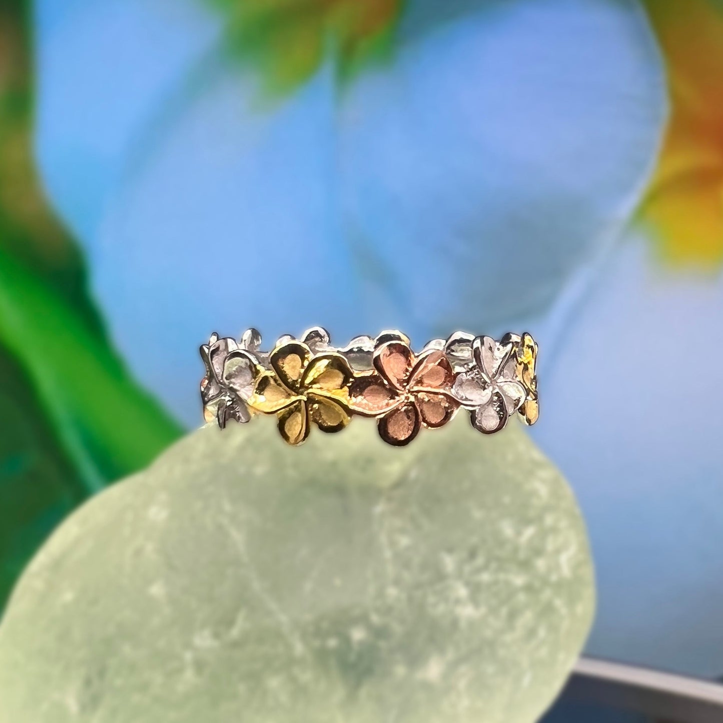 Plumeria Lei Tricolor Ring