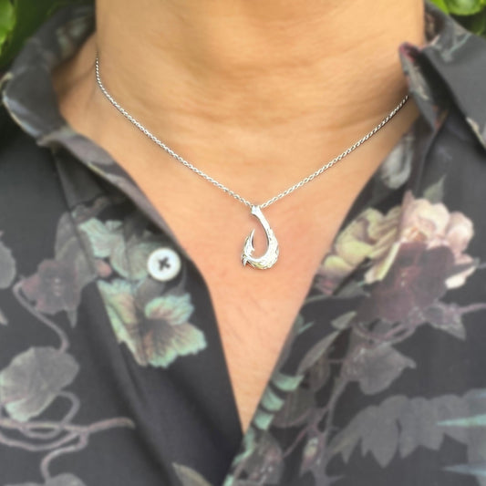 Manini Hawaiian Scroll Silver Fish Hook
