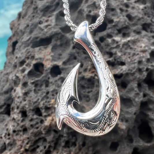 Manini Hawaiian Scroll Silver Fish Hook