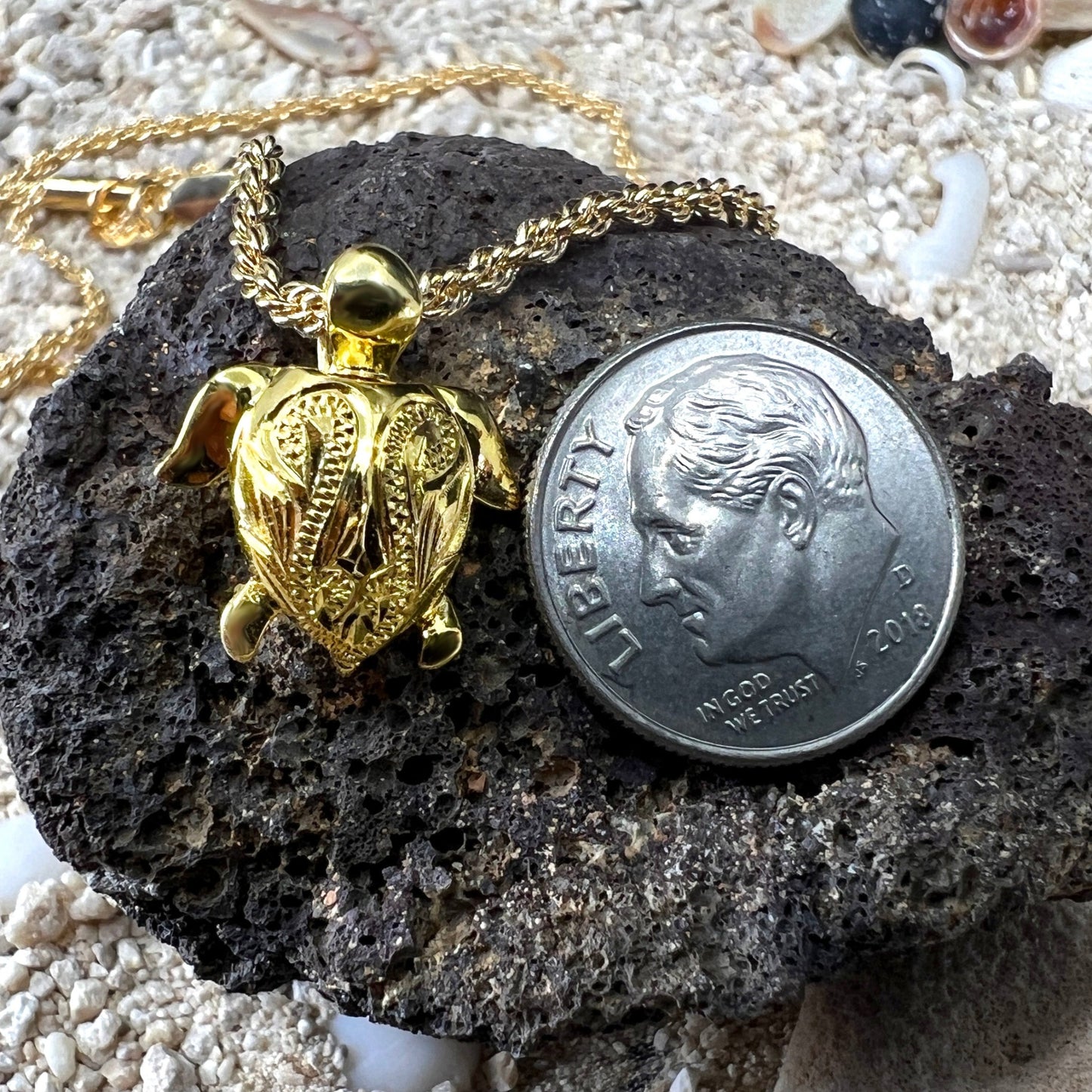 Manini Gold Honu Turtle Pendant w/Chain