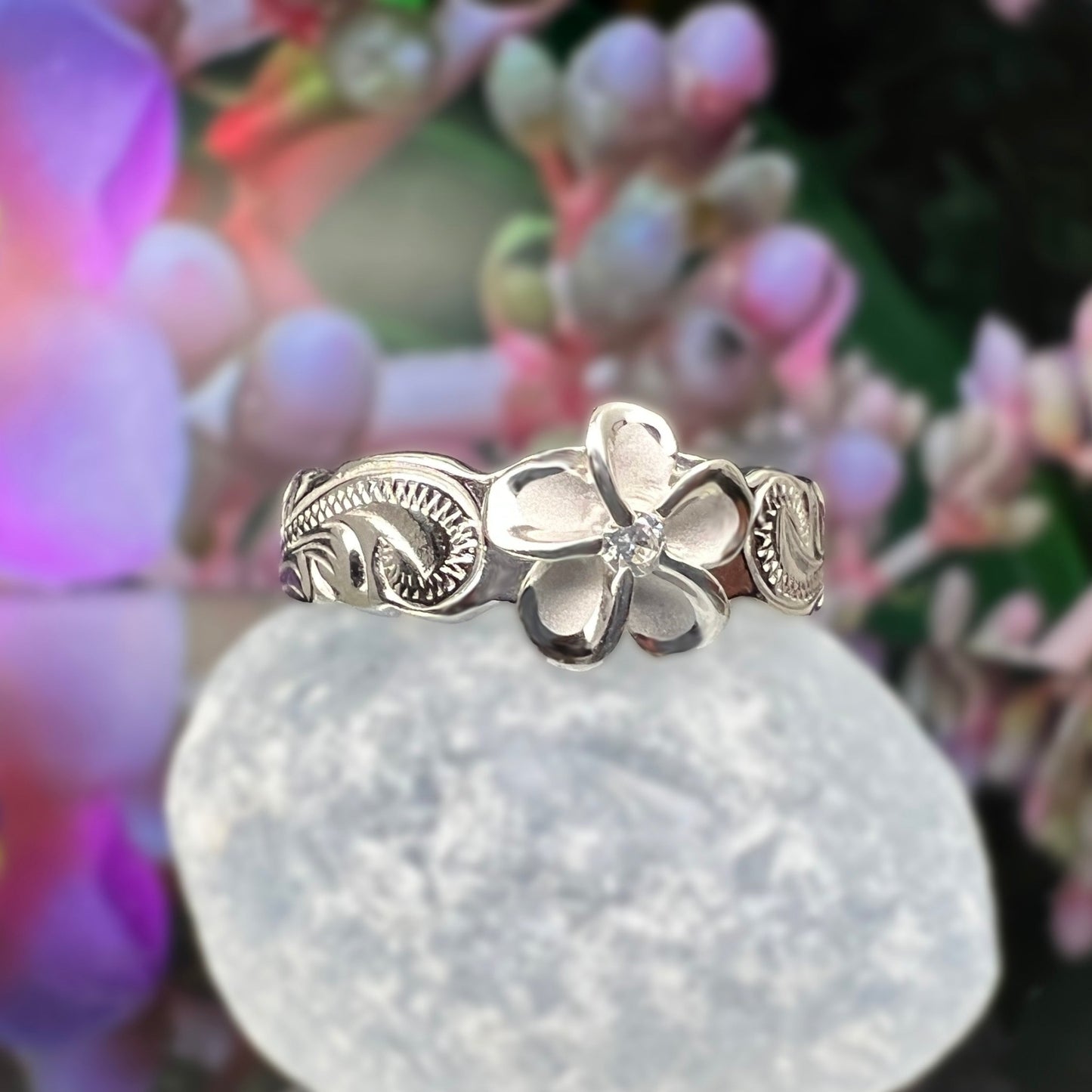 Ekahi Plumeria Scroll Ring