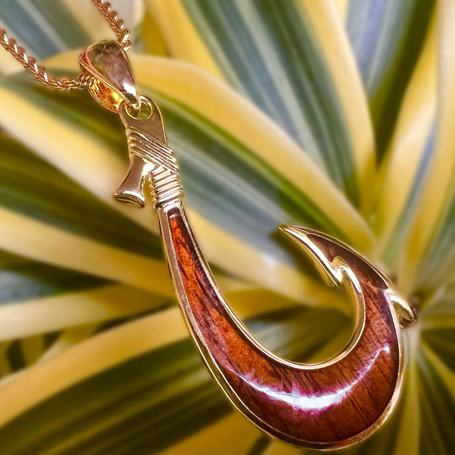 curly koa wood fish hook Koa Wood Hawaiian Scroll Reversible Fish Hook 20 inch / Gold / 5MM Adjustable Curb Link Chain