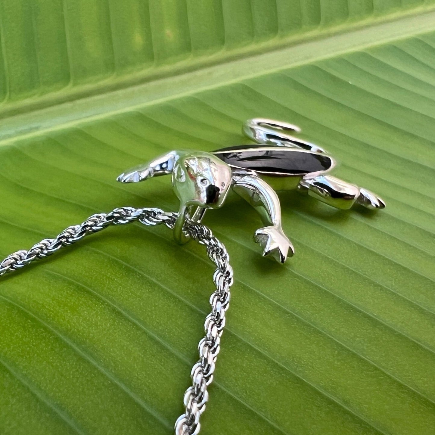 Moving Mo’o Gecko Pendant