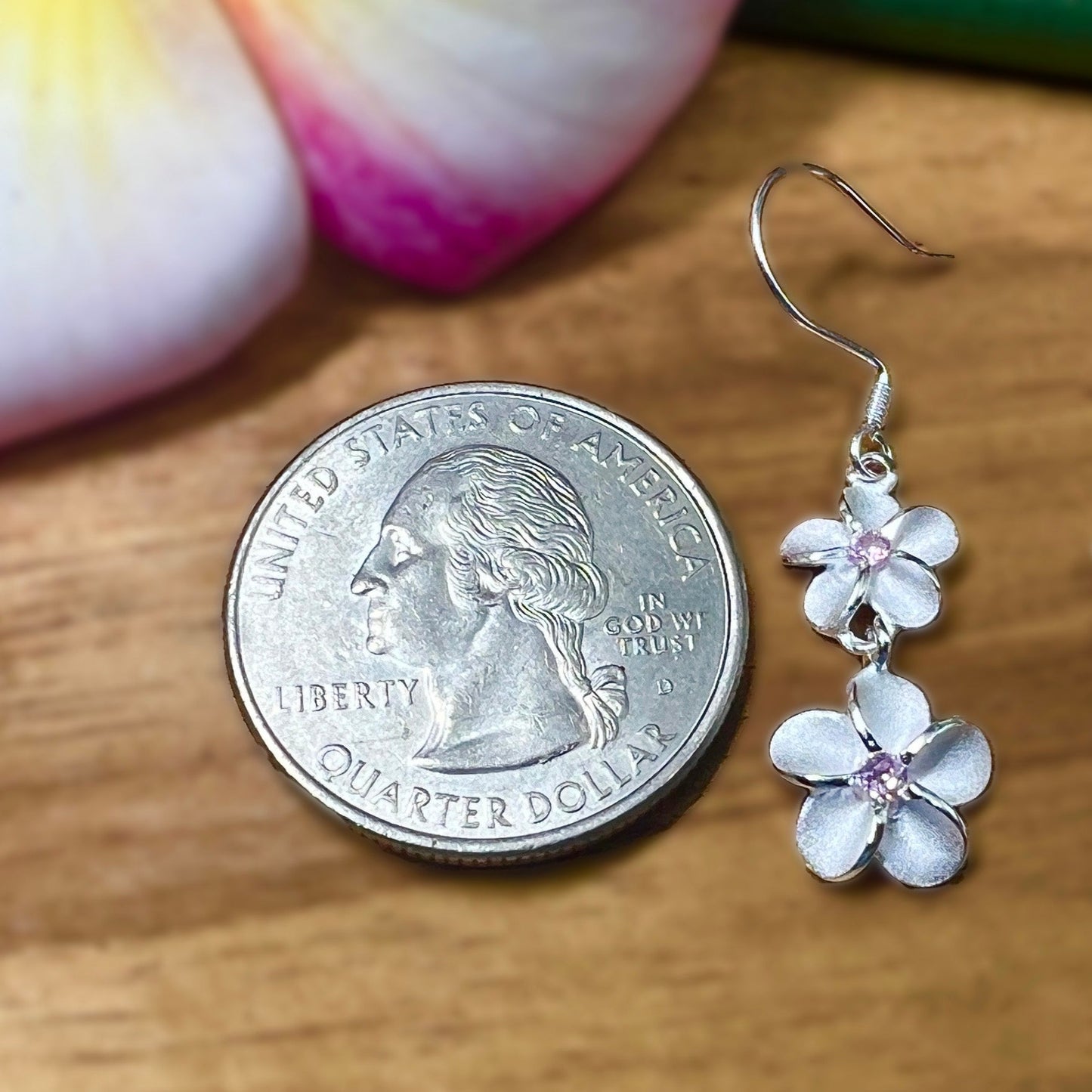 ‘Elua Plumeria Dangle Earrings