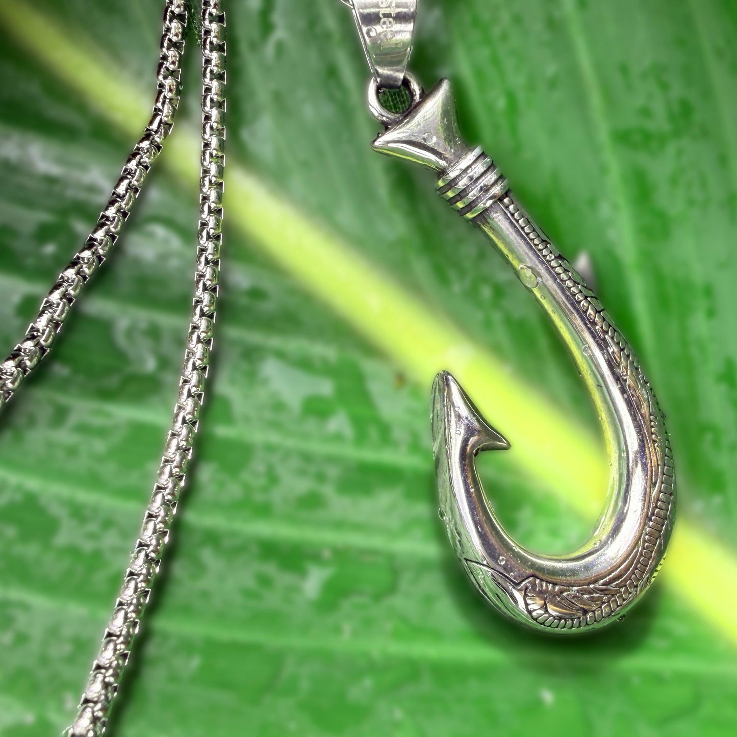 Lawaiʻa Fish Hook Pendant