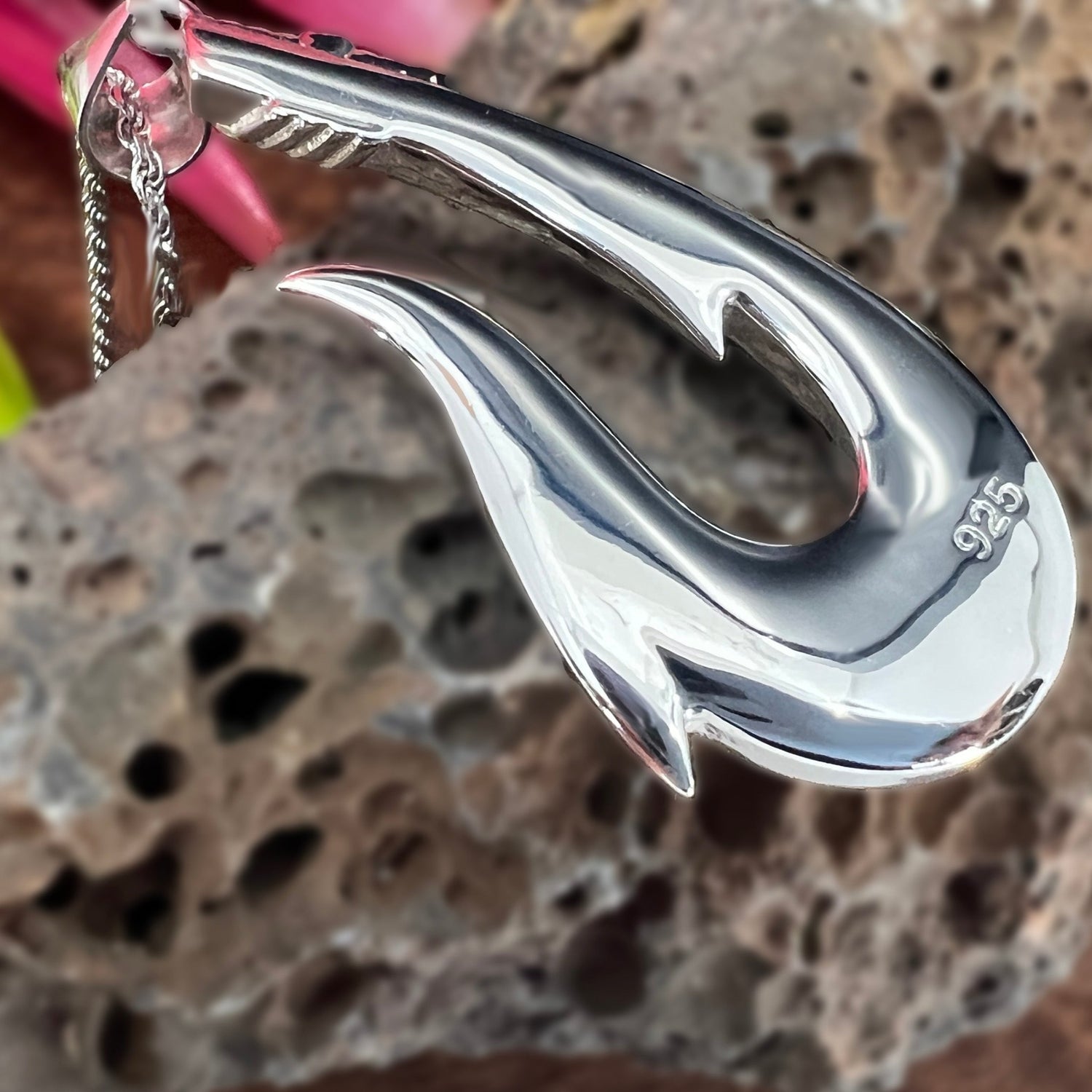 dickie pearl fish hooks Mother of Pearl Koa Fish Hook – Showcase Hawaii