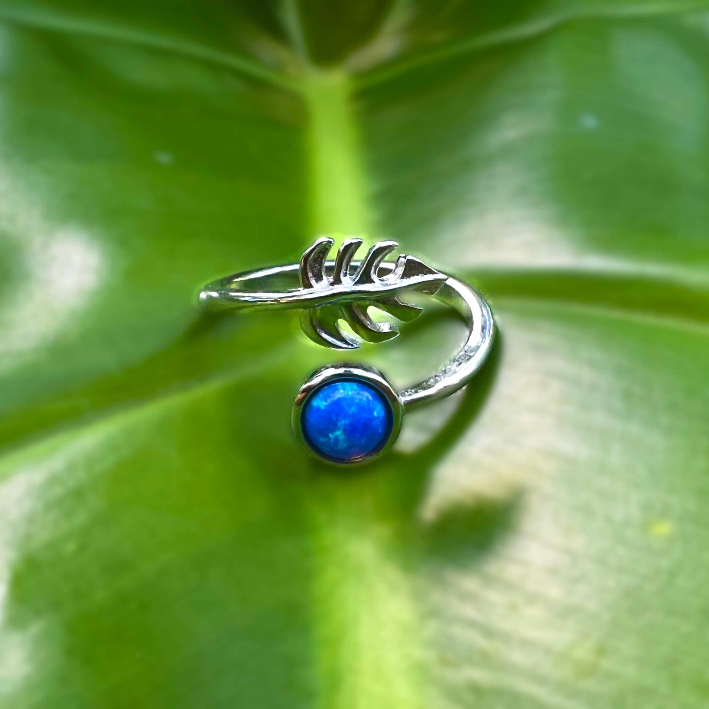 `Elua Monstera Leaf Adjustable Rings
