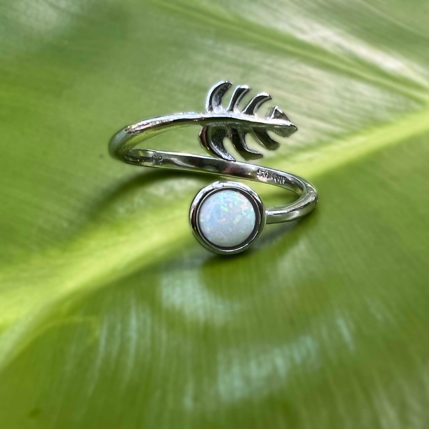 `Elua Monstera Leaf Adjustable Rings