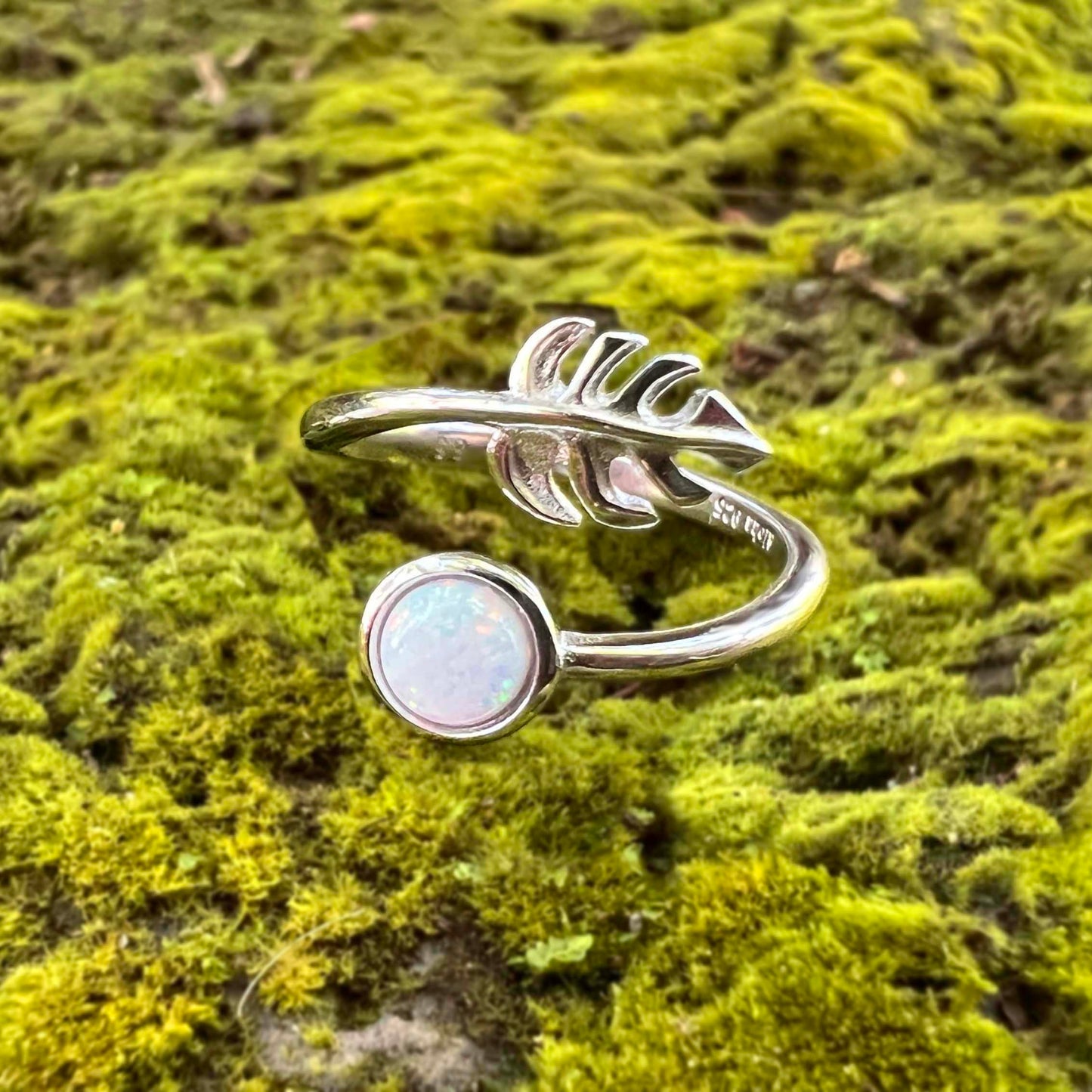 `Elua Monstera Leaf Adjustable Rings