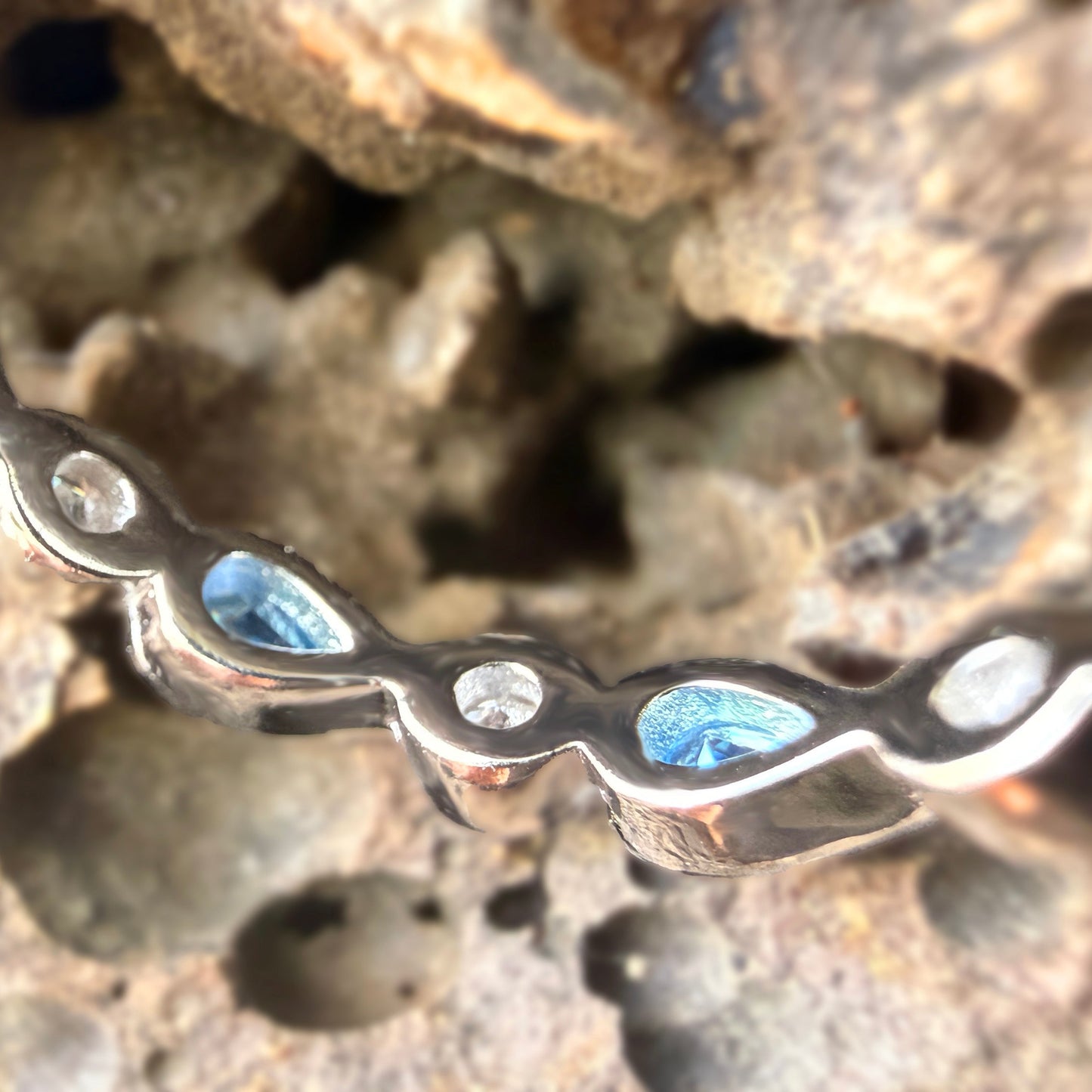 Poai Wai Eternity Band