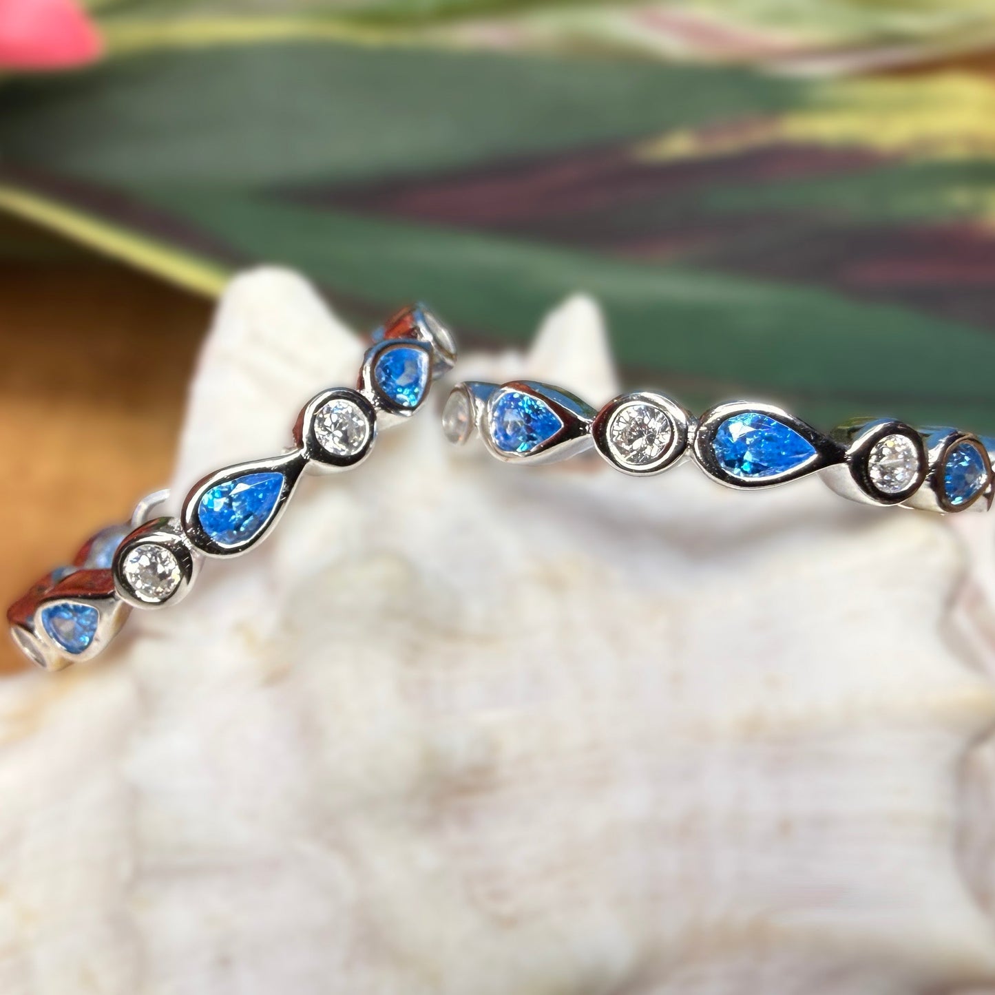 Poai Wai Eternity Band
