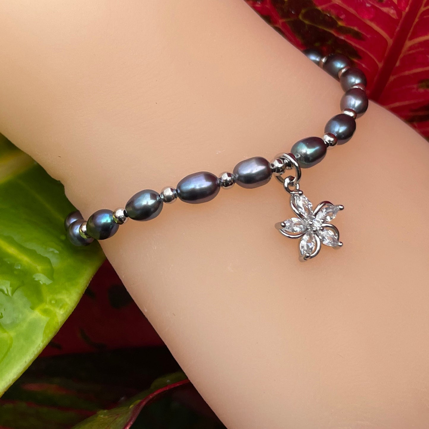 Iki Momi Freshwater Pearl Bracelet