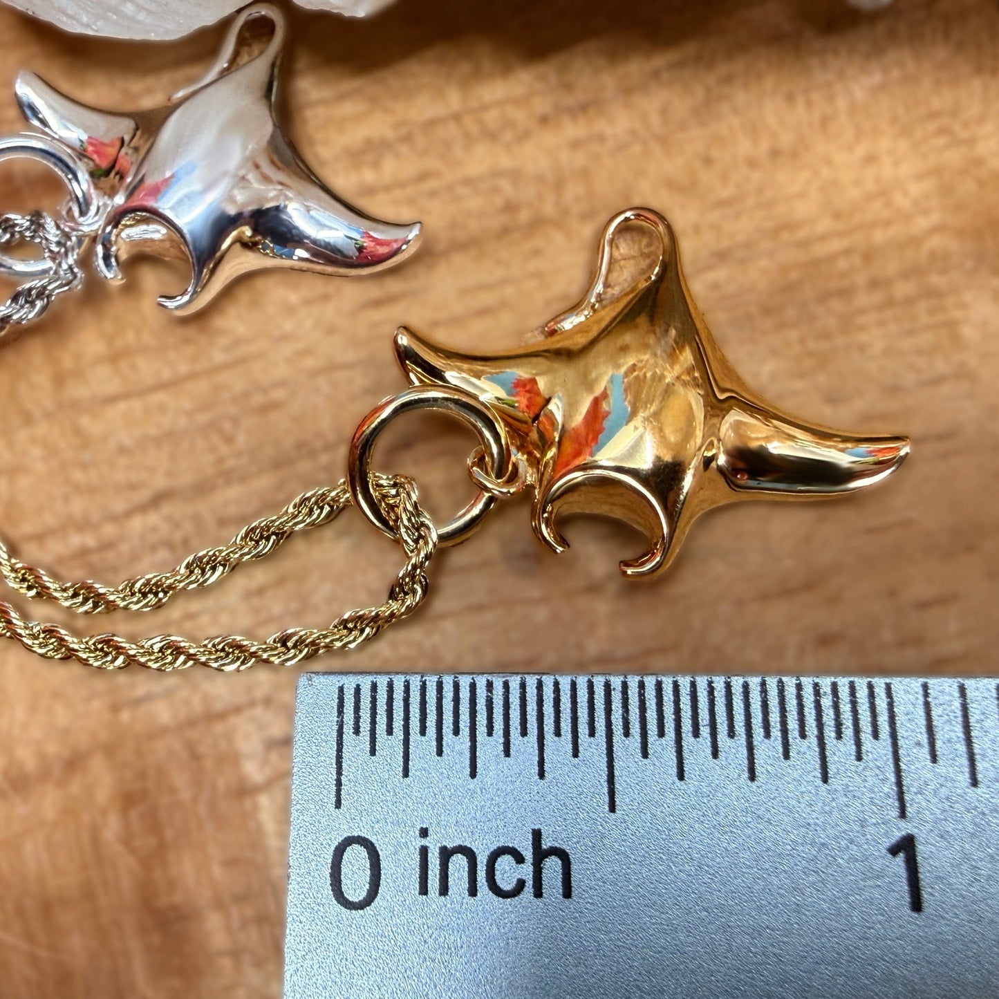 Hahalua Manta Ray Pendant