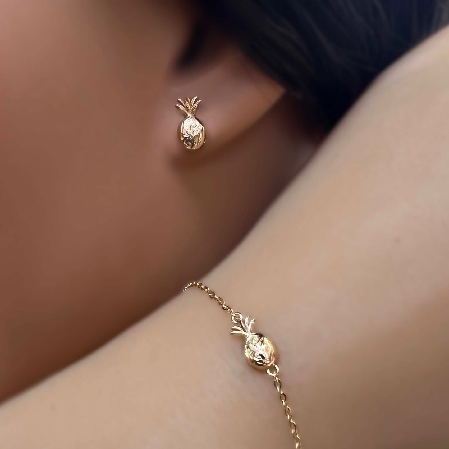 14K Gold Manini Pineapple Bracelet and Earrings