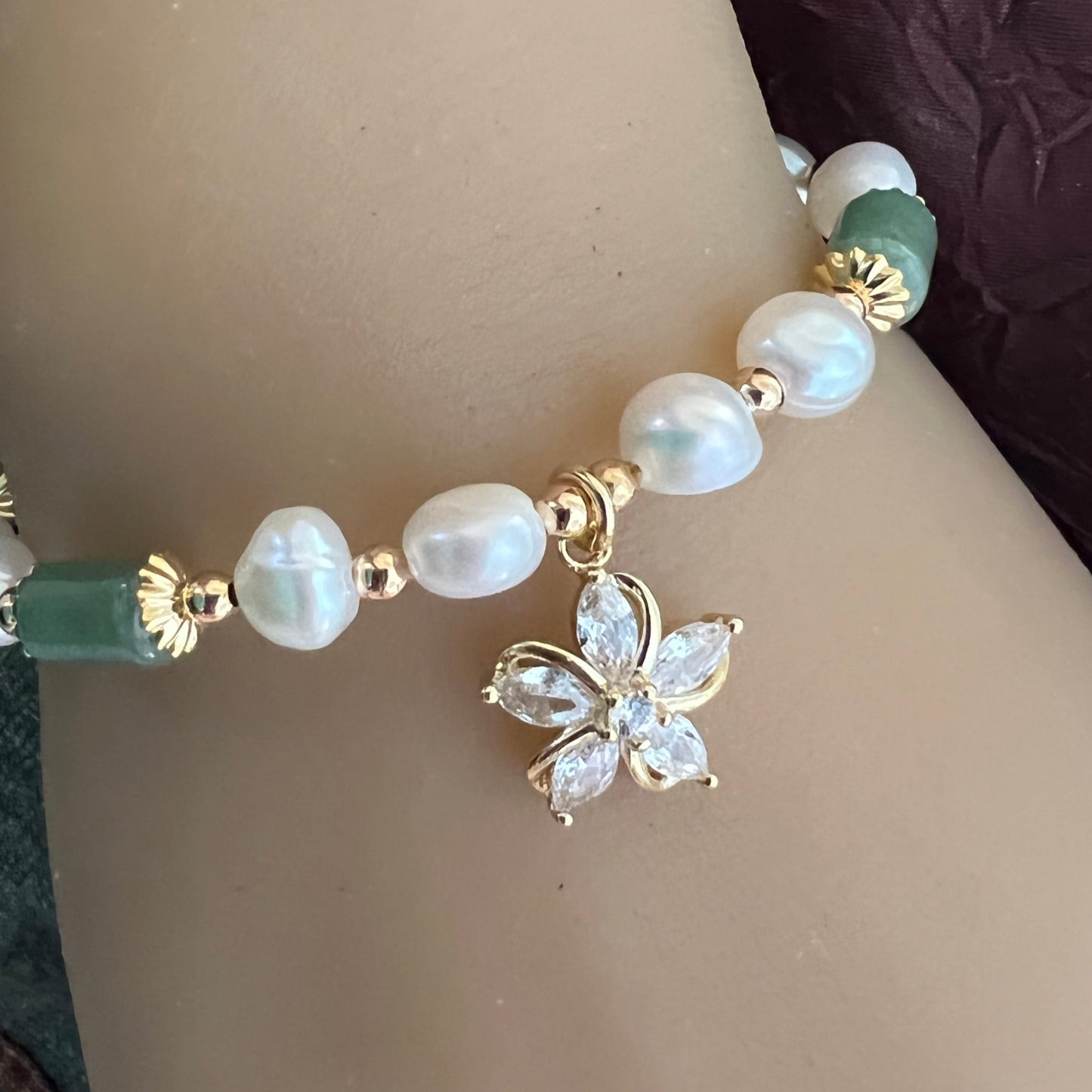 Charming Jade and Pearl Adjustable Bracelet