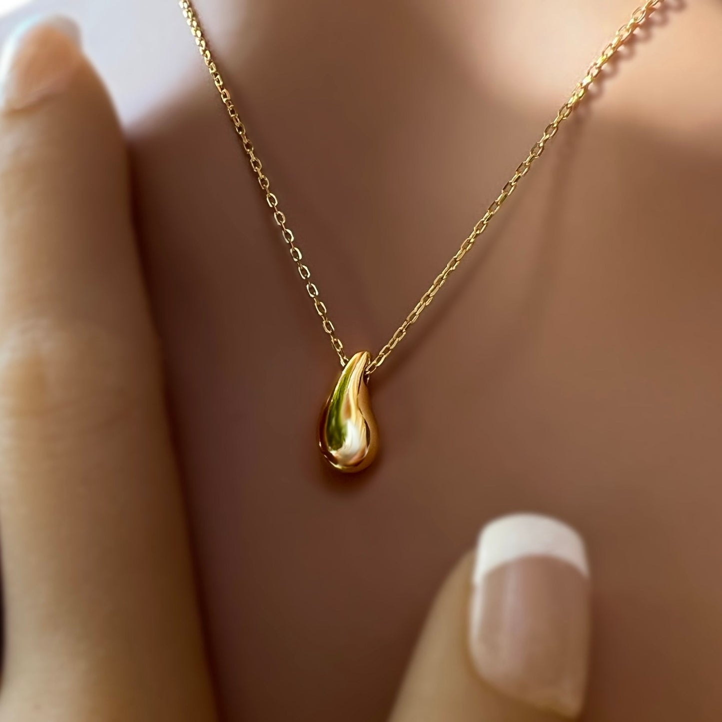 Wai Raindrop Pendant